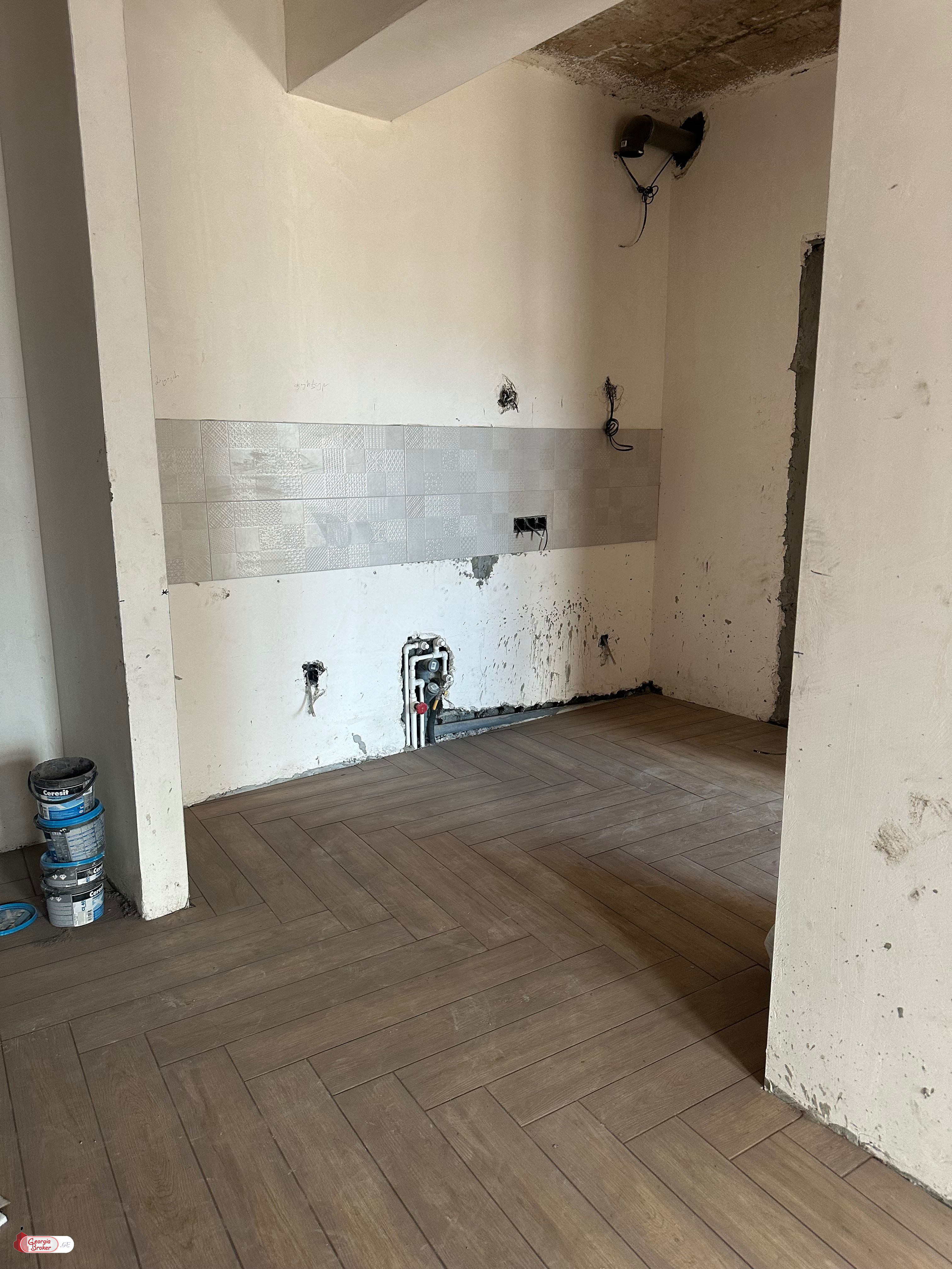 nearly repaired 2-room apartment for sale