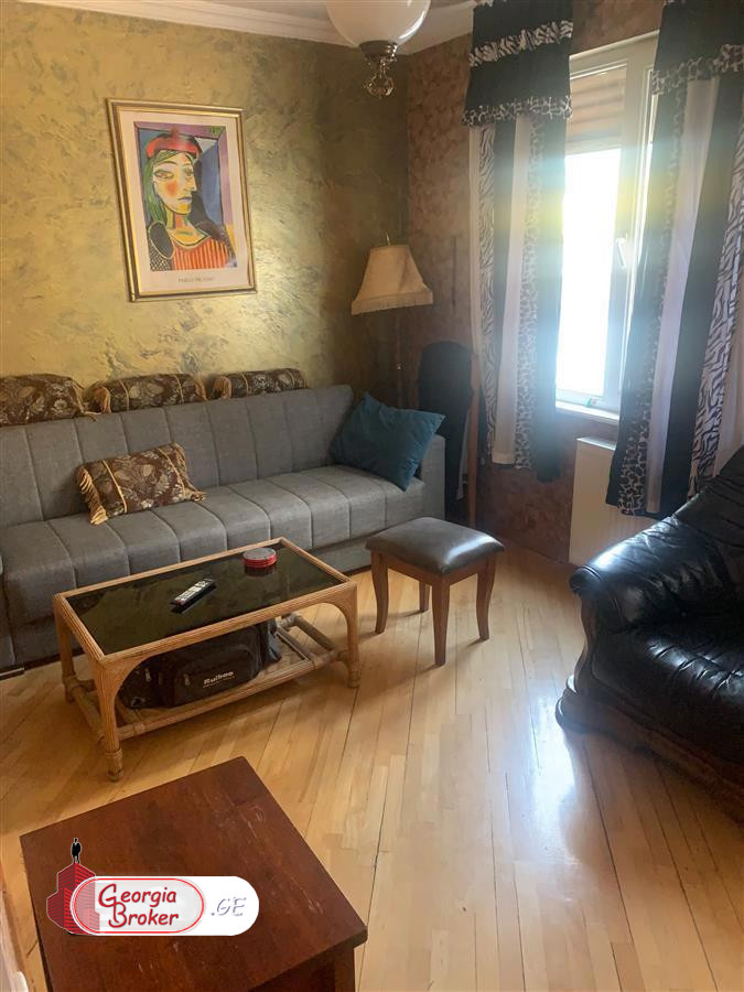 nearly repaired 4-room apartment for sale