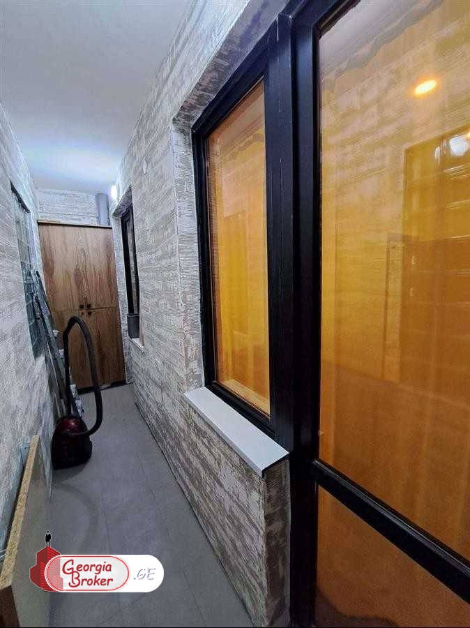 nearly repaired 3-room apartment for sale