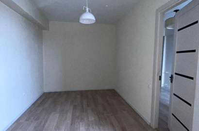 nearly repaired 4-room apartment for sale