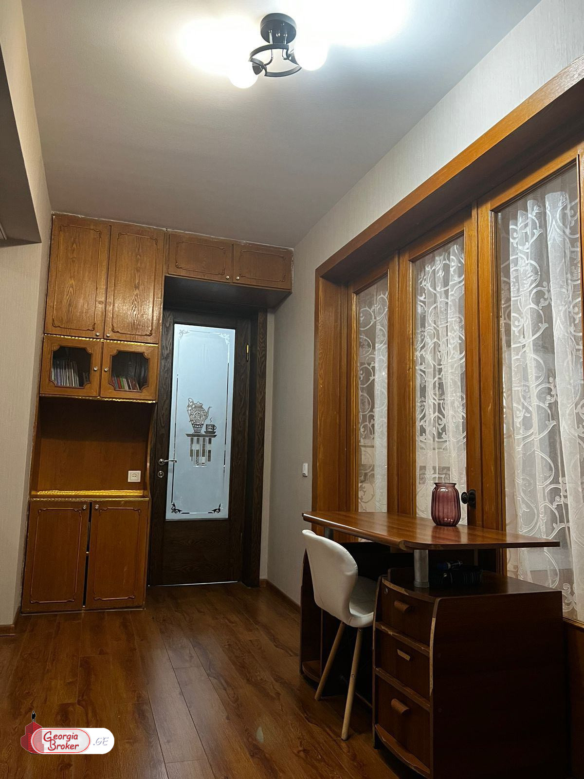 nearly repaired 3-room apartment for sale