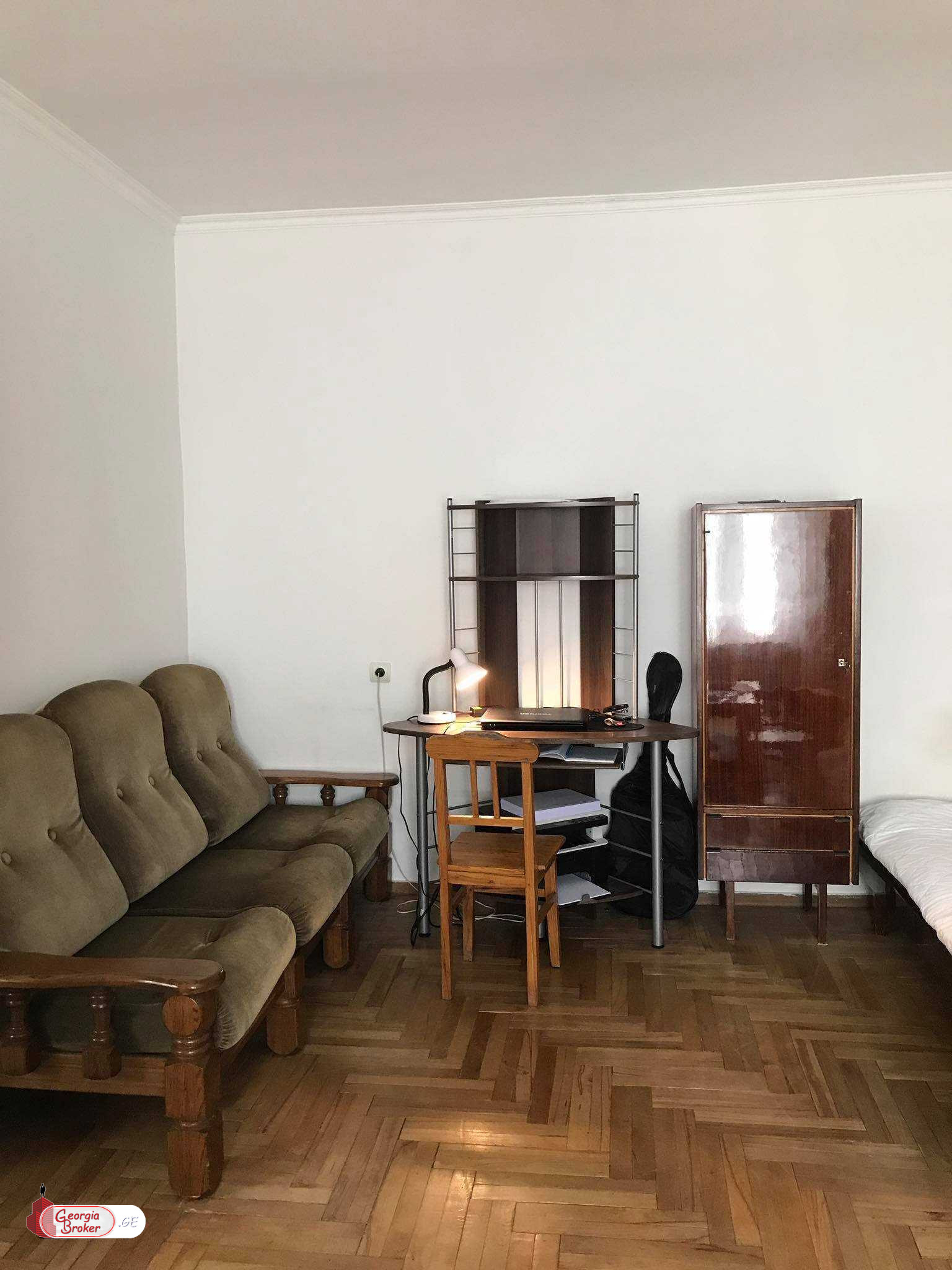 nearly repaired 2-room apartment for sale