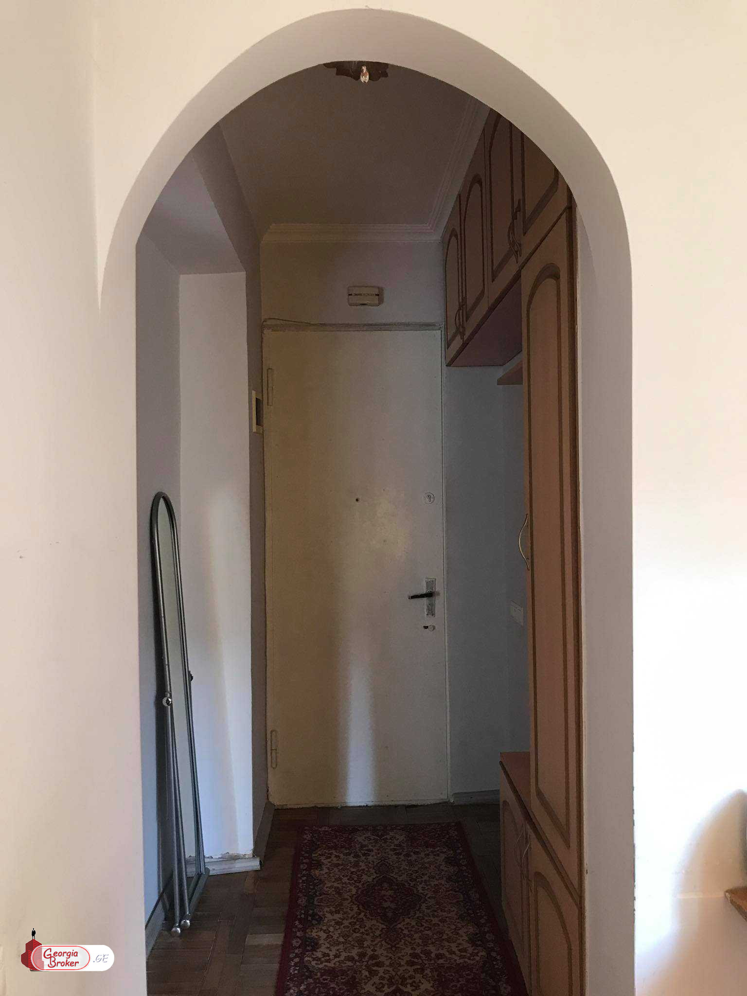 nearly repaired 2-room apartment for sale