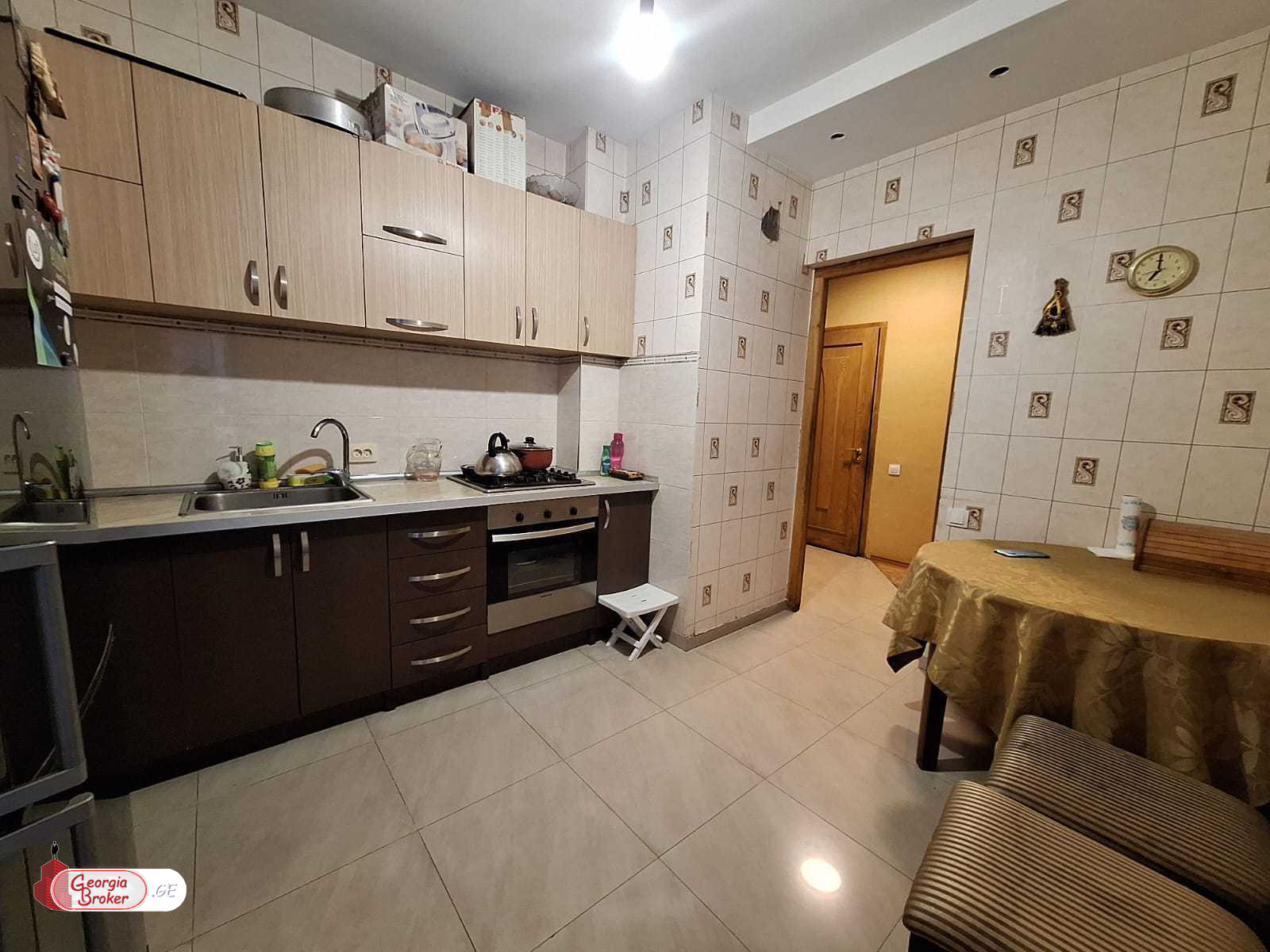 nearly repaired 3-room apartment for sale