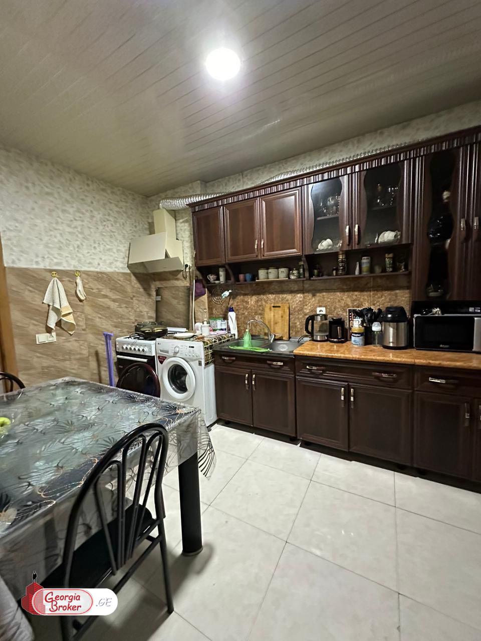 nearly repaired 3-room apartment for sale