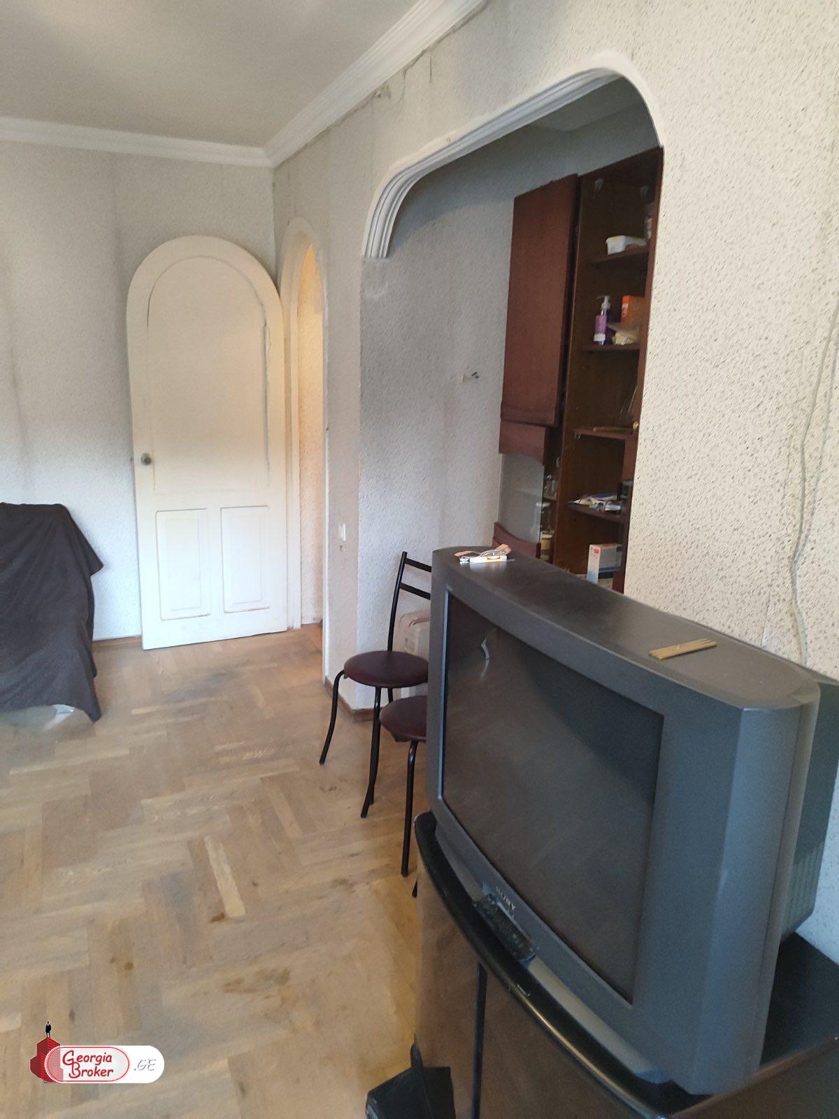 old repaired 2-room apartment for sale