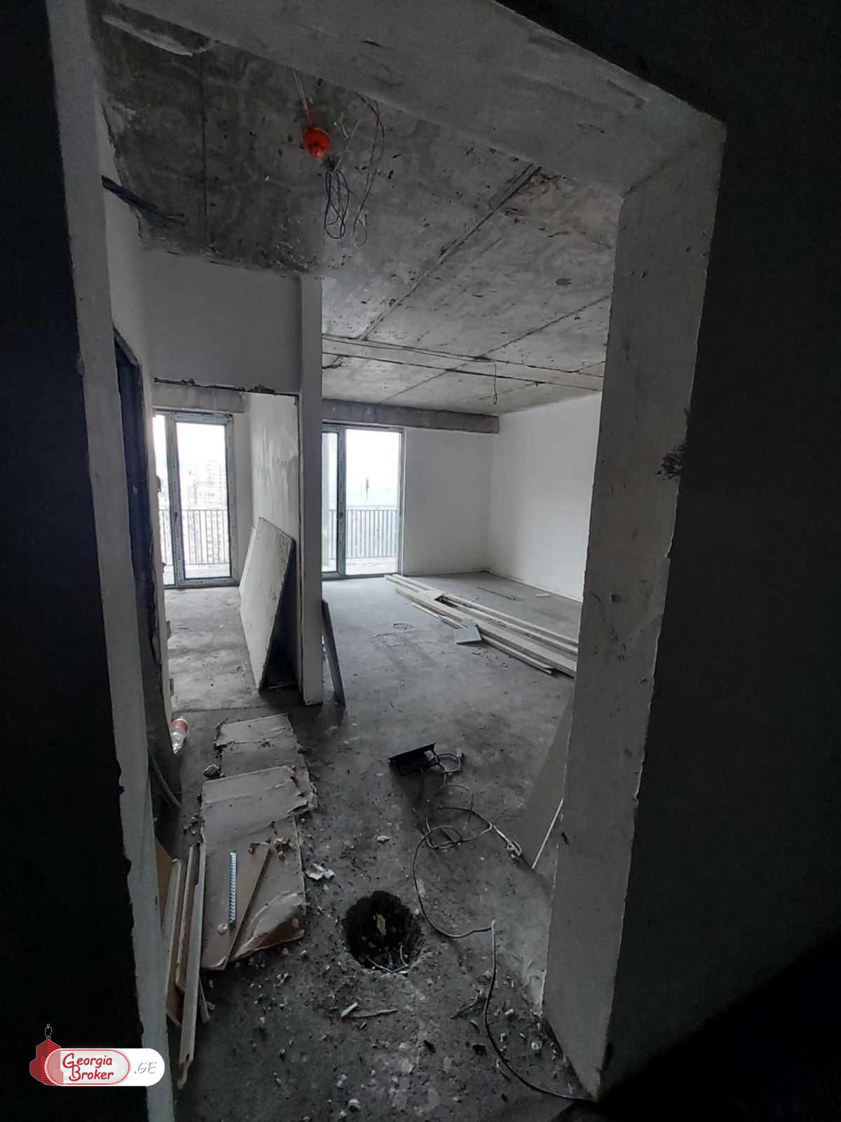 nearly repaired 2-room apartment for sale