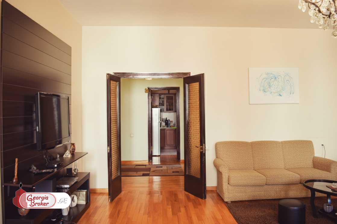 nearly repaired 5-room apartment for sale