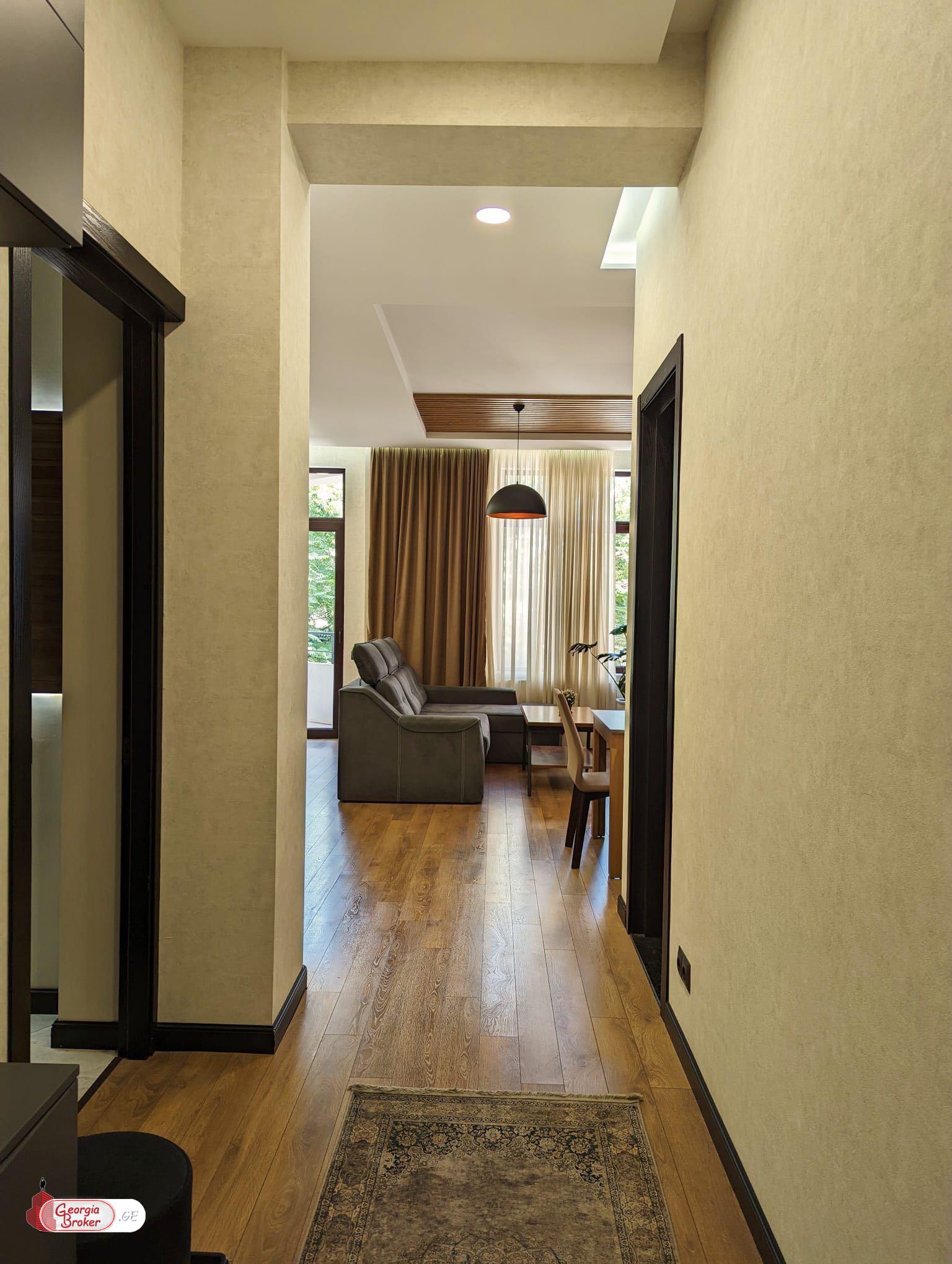 nearly repaired 3-room apartment for sale