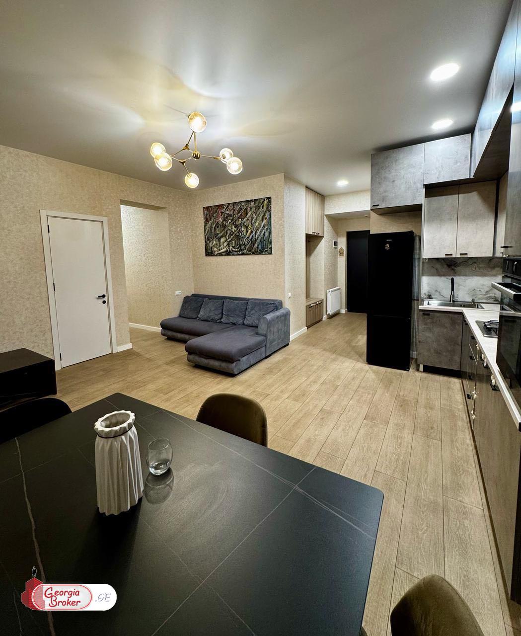 იყიდება ახალი გარემონტებული 4 ოთახიანი ბინა