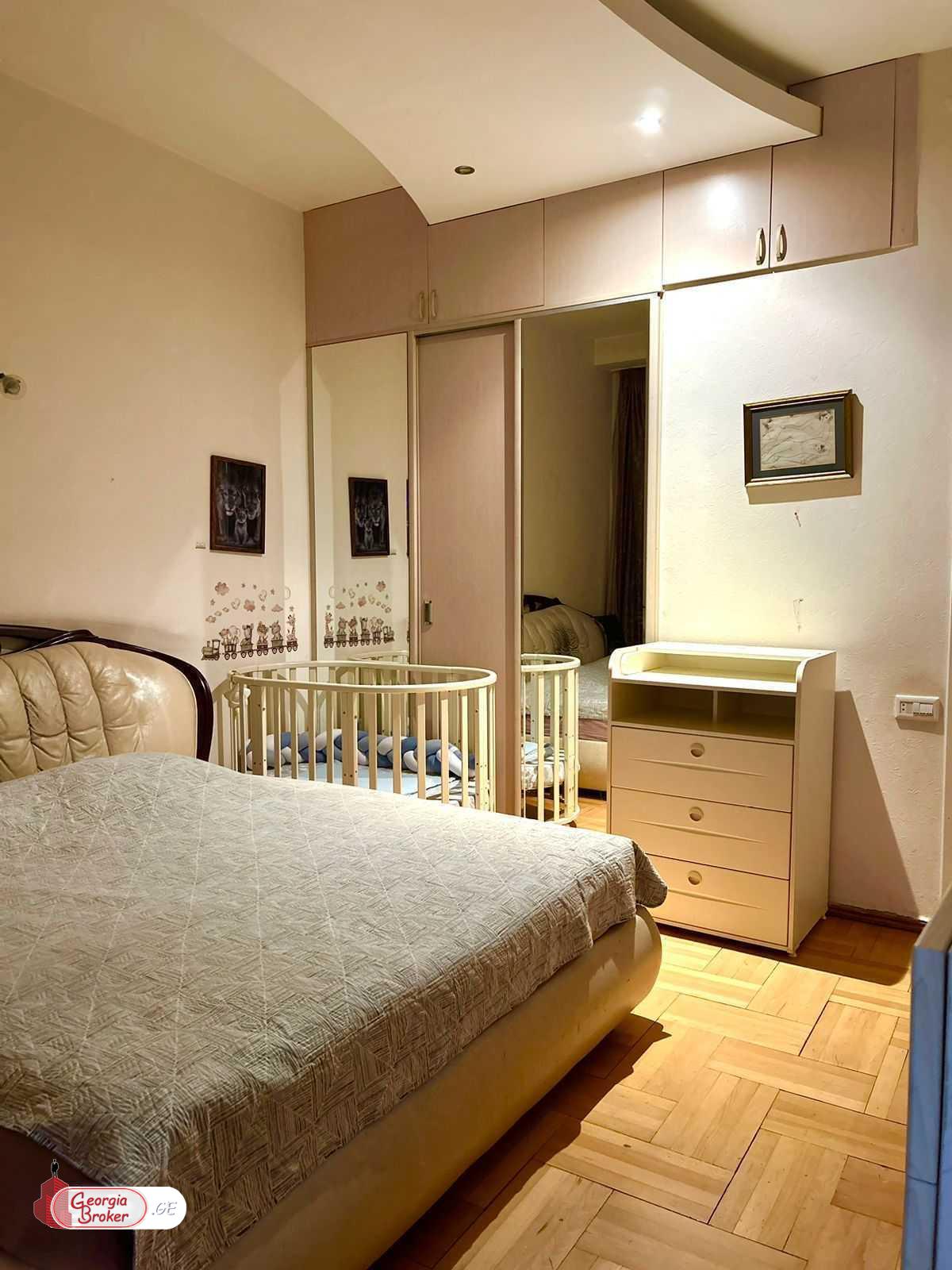 nearly repaired 2-room apartment for sale