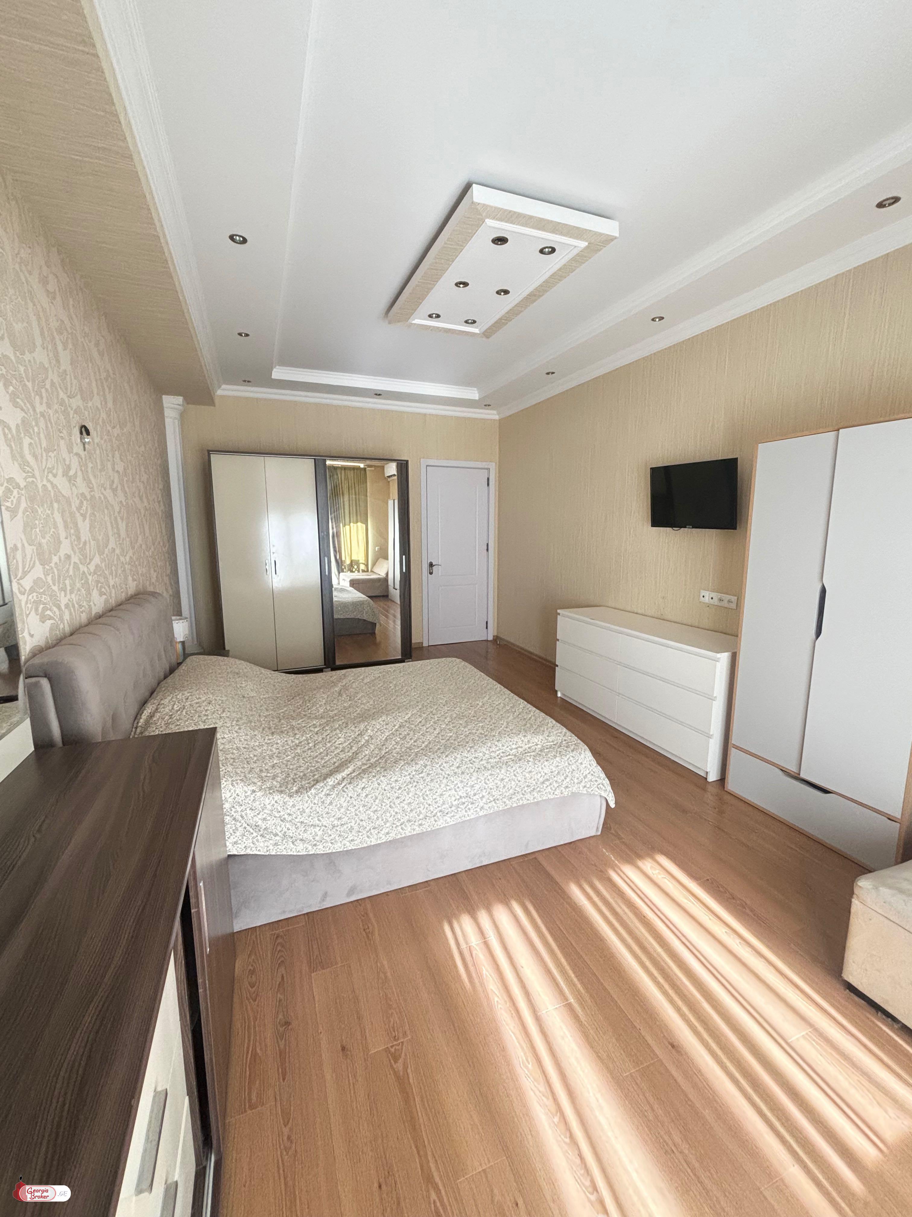 nearly repaired 3-room apartment for sale