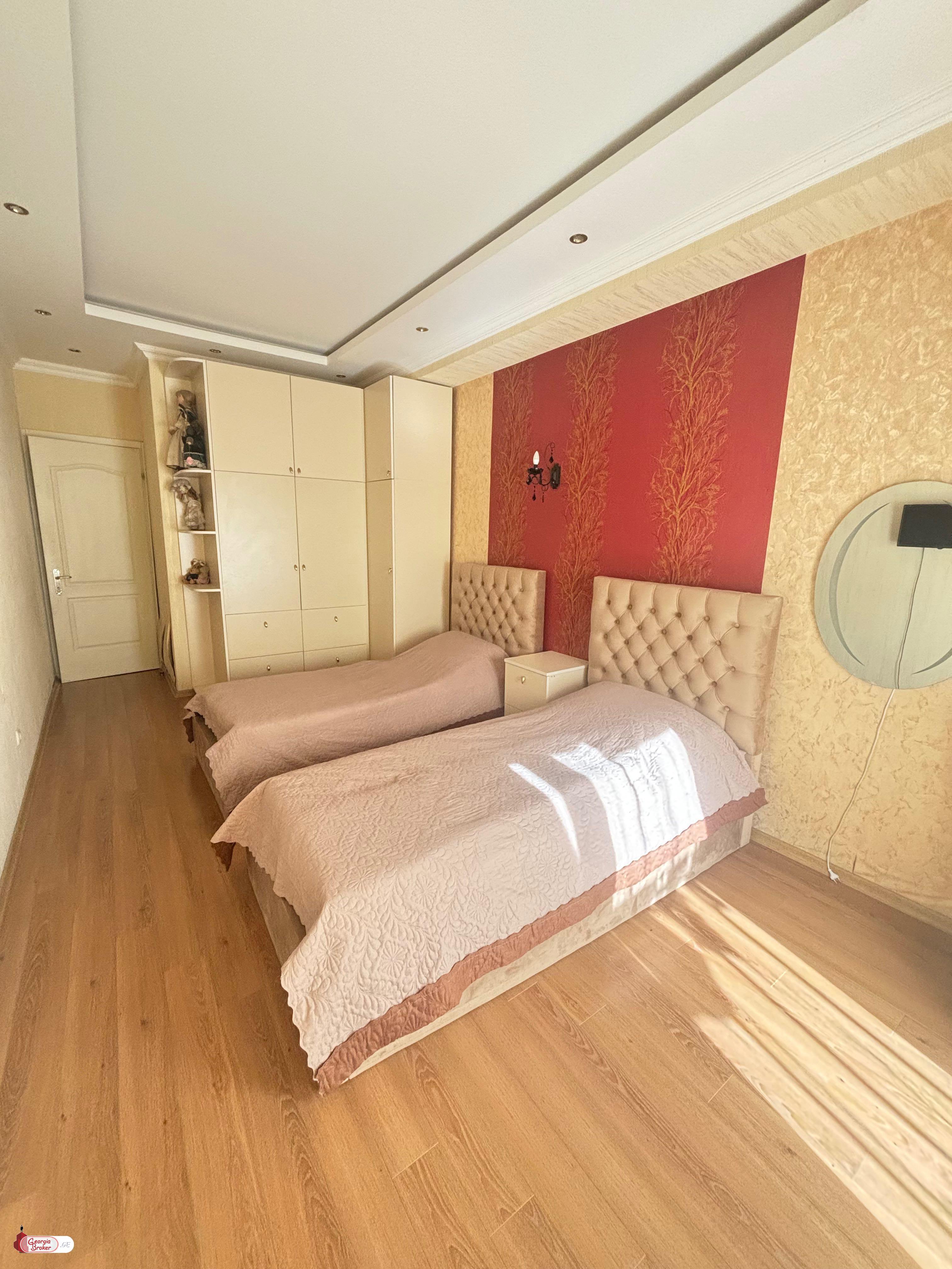 nearly repaired 3-room apartment for sale