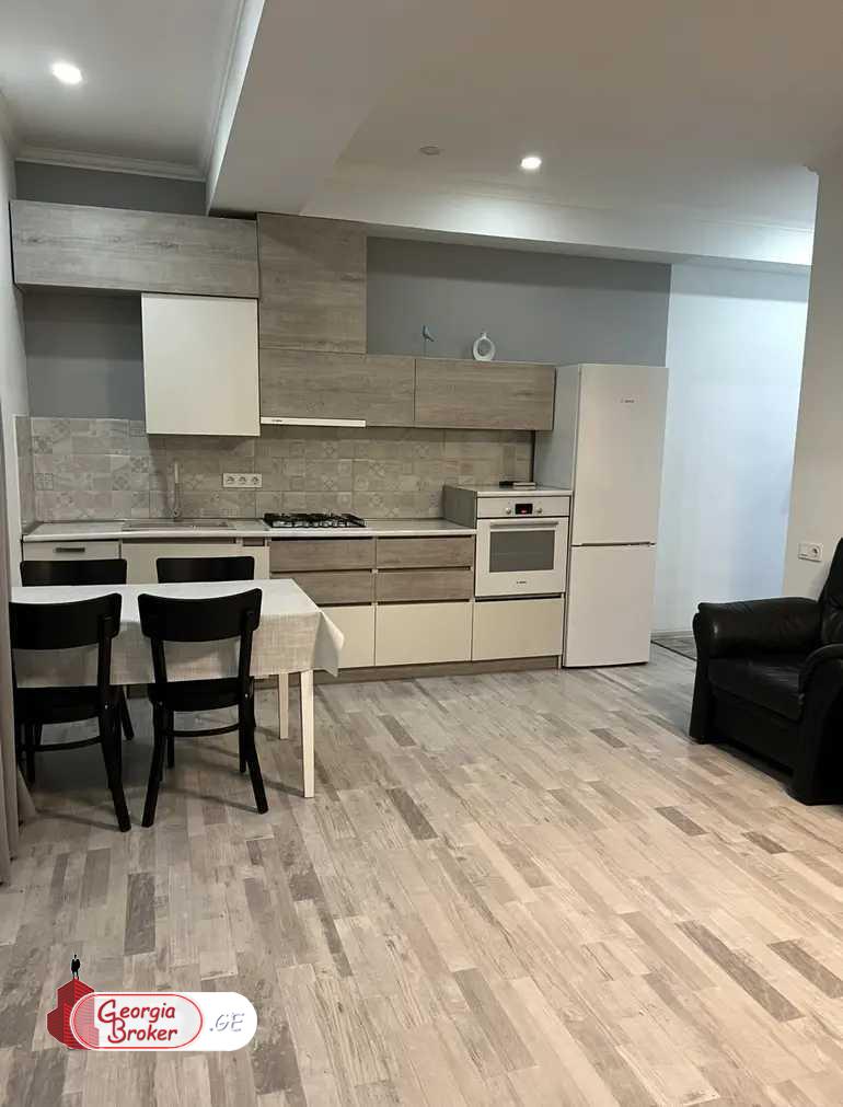 nearly repaired 3-room apartment for sale