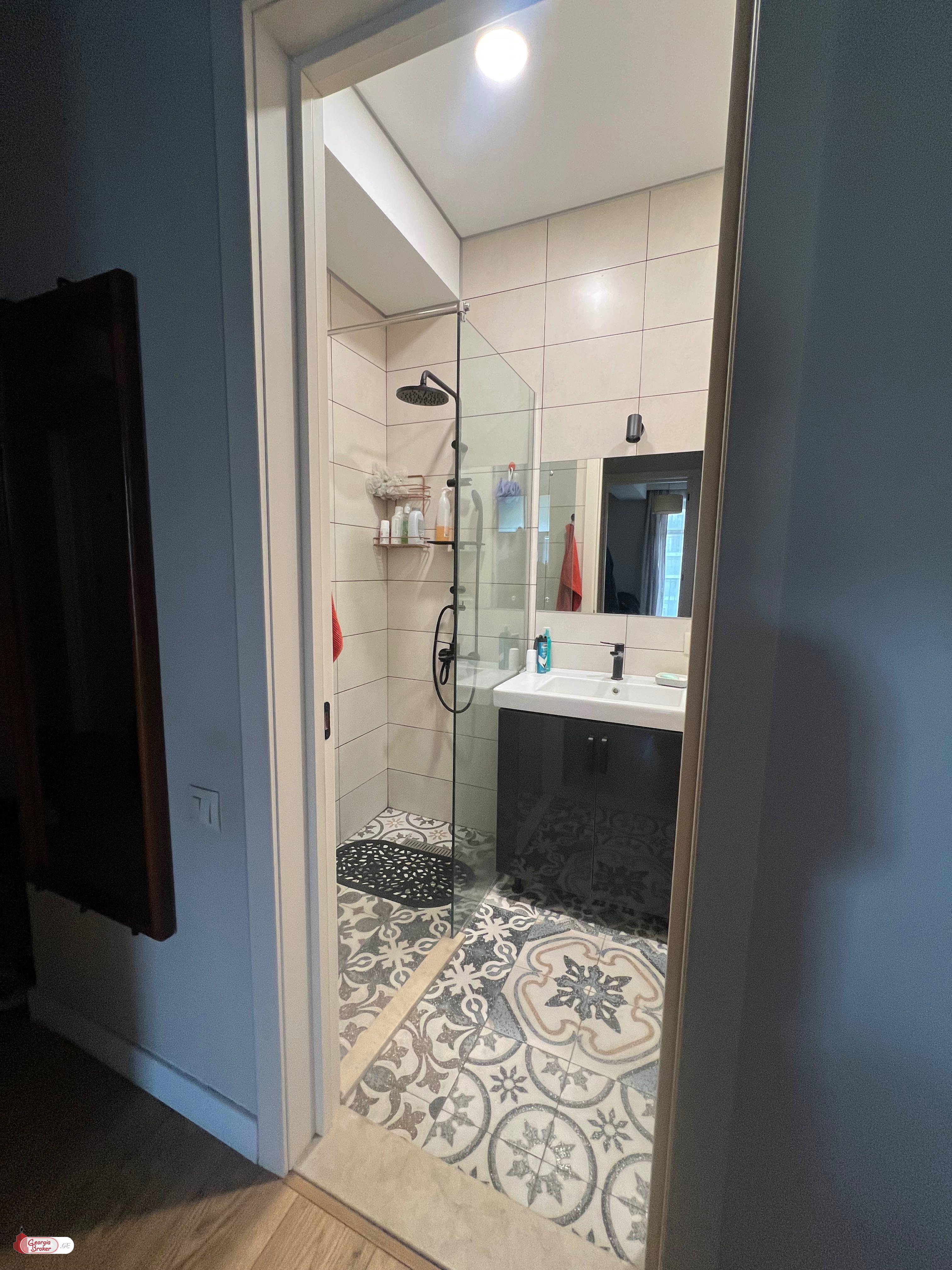 nearly repaired 4-room apartment for sale