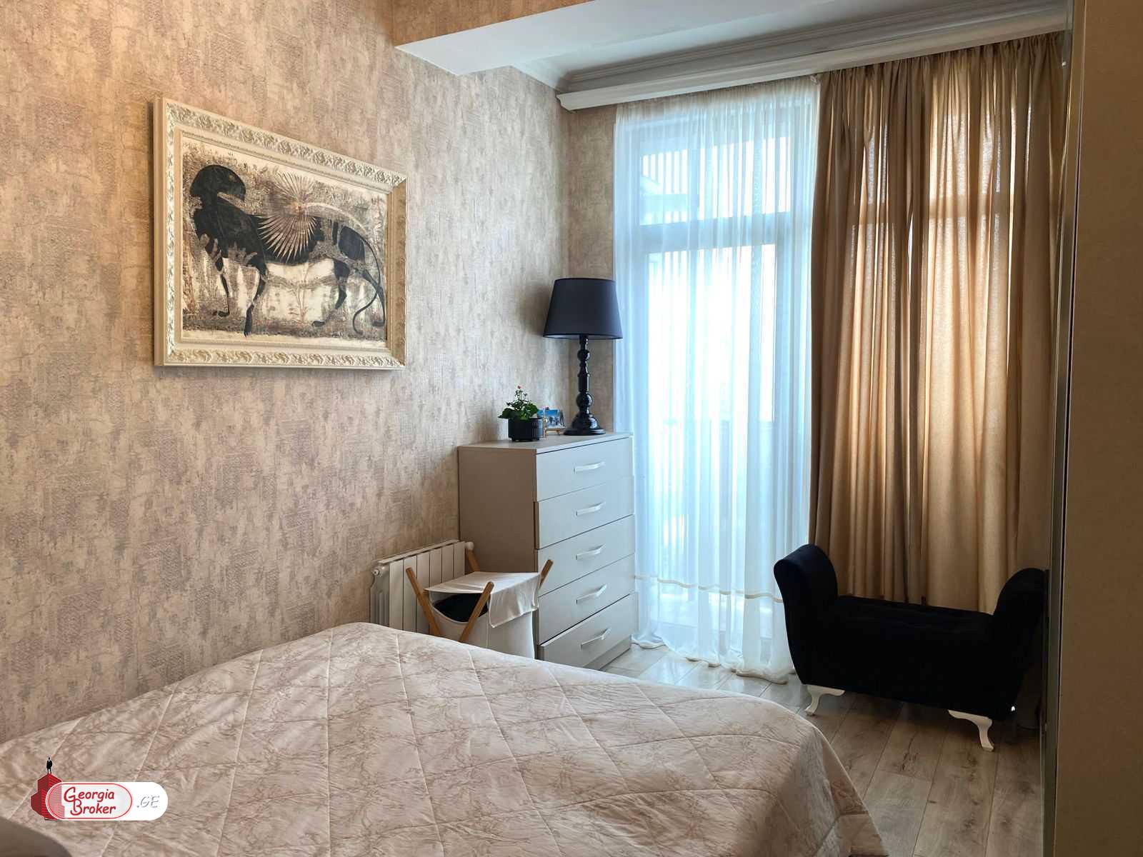 nearly repaired 3-room apartment for sale