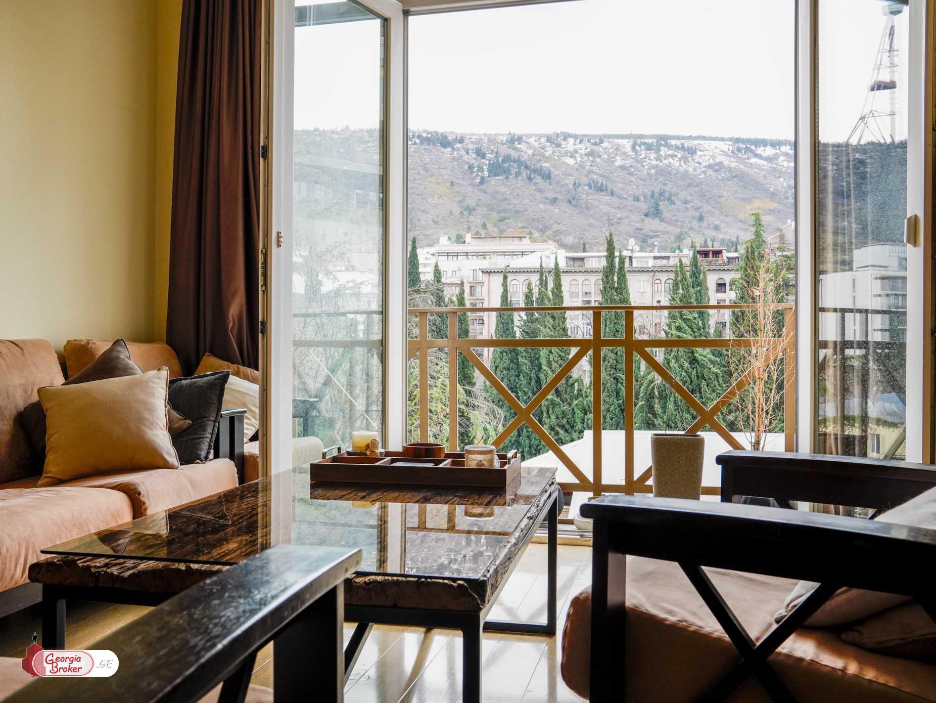 nearly repaired 3-room apartment for sale