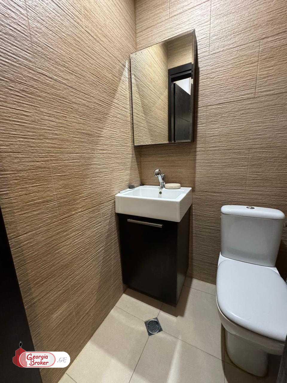 nearly repaired 3-room apartment for sale