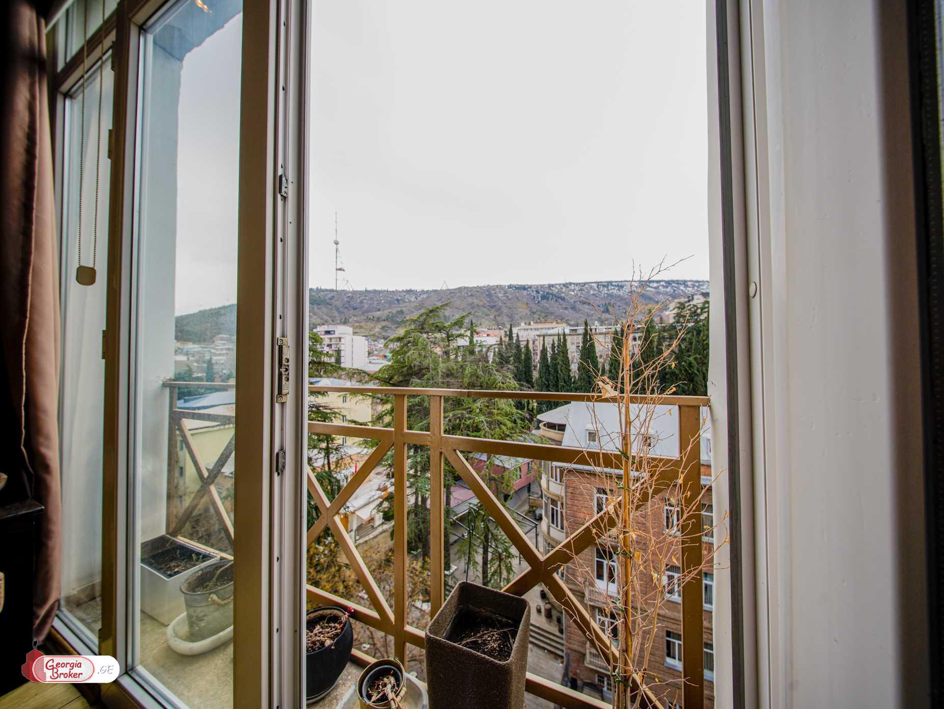 nearly repaired 3-room apartment for sale