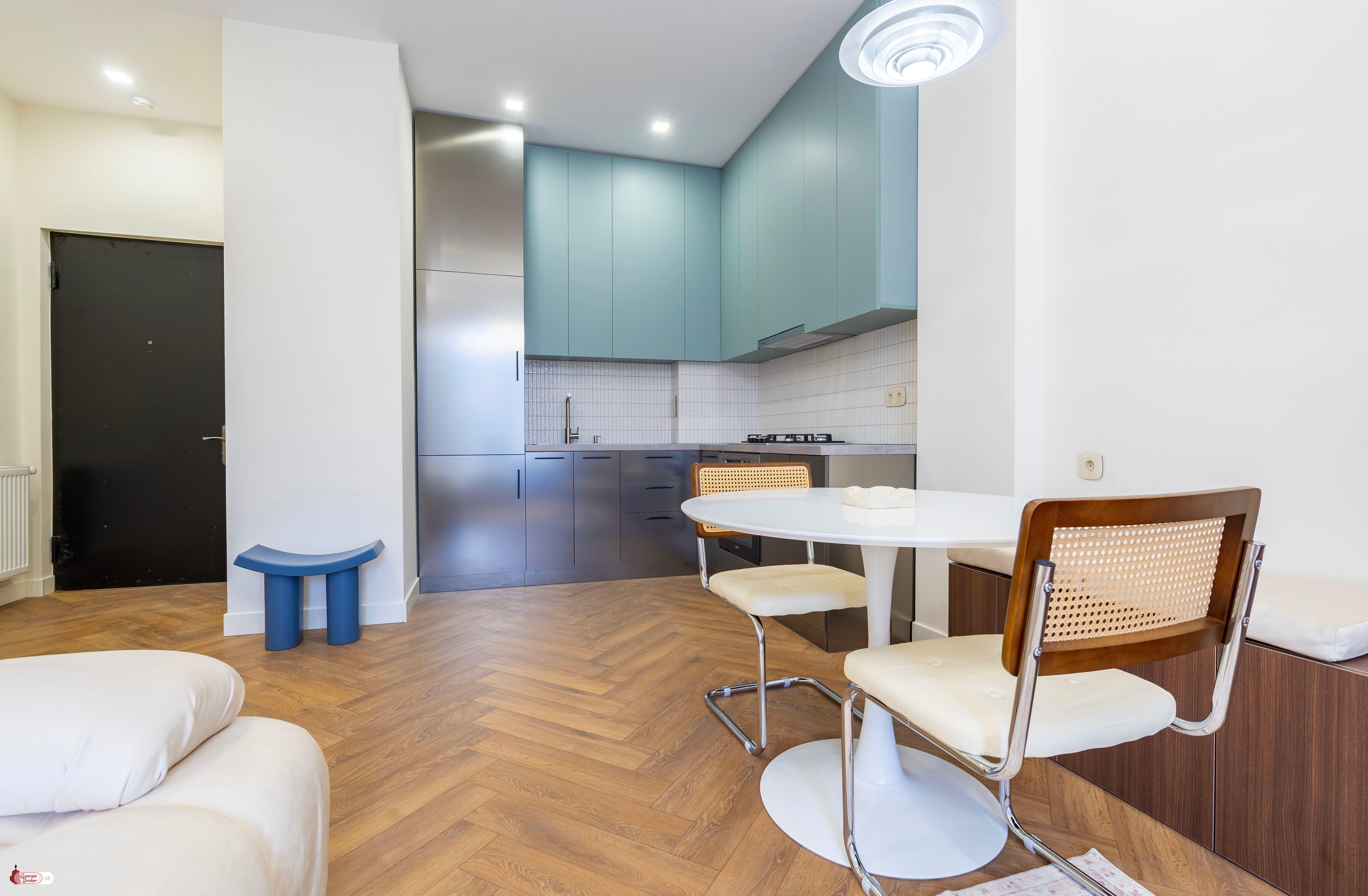 იყიდება ახალი გარემონტებული 2 ოთახიანი ბინა