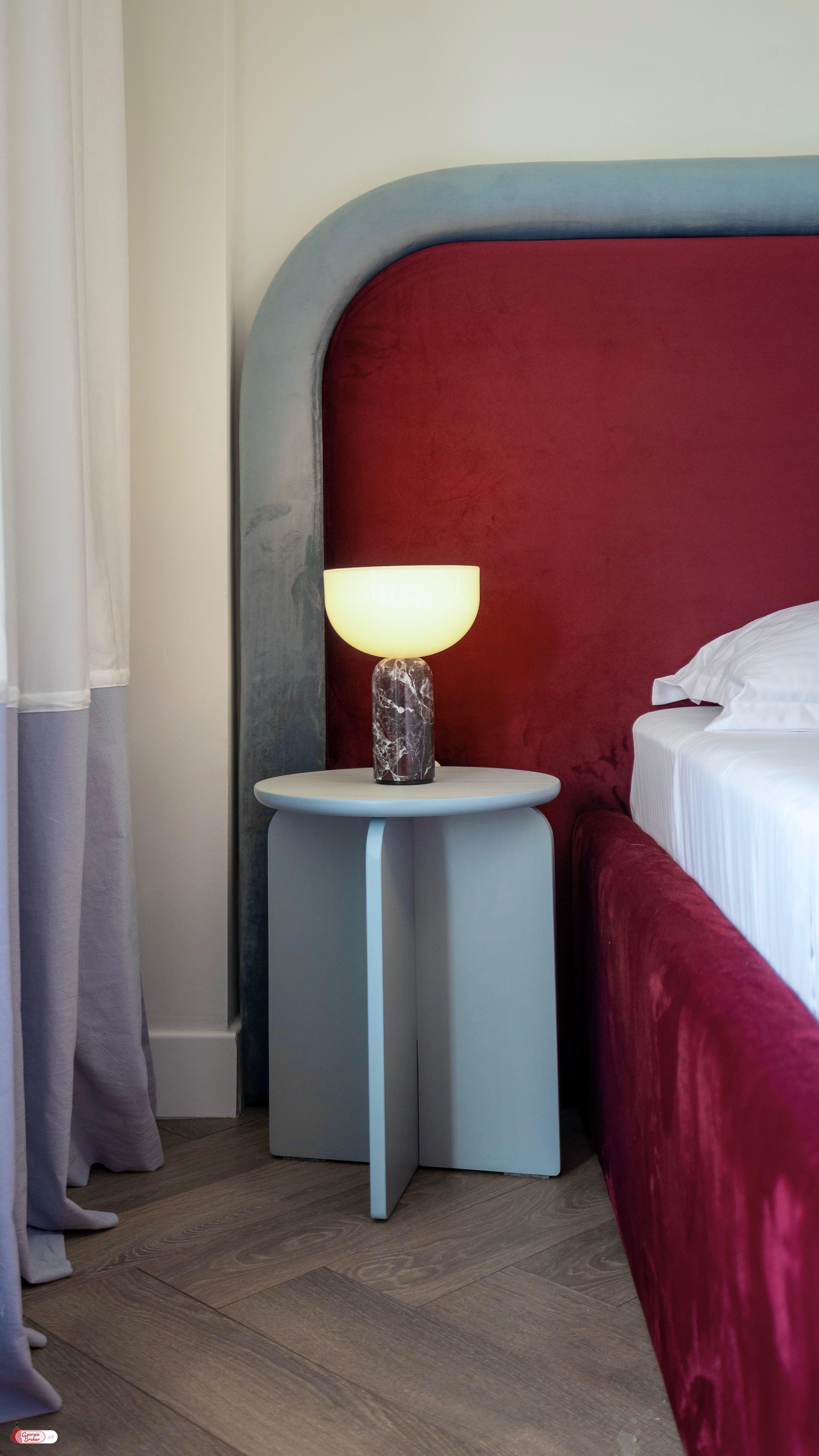 იყიდება ახალი გარემონტებული 2 ოთახიანი ბინა