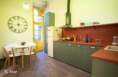 იყიდება ახალი გარემონტებული 2 ოთახიანი ბინა