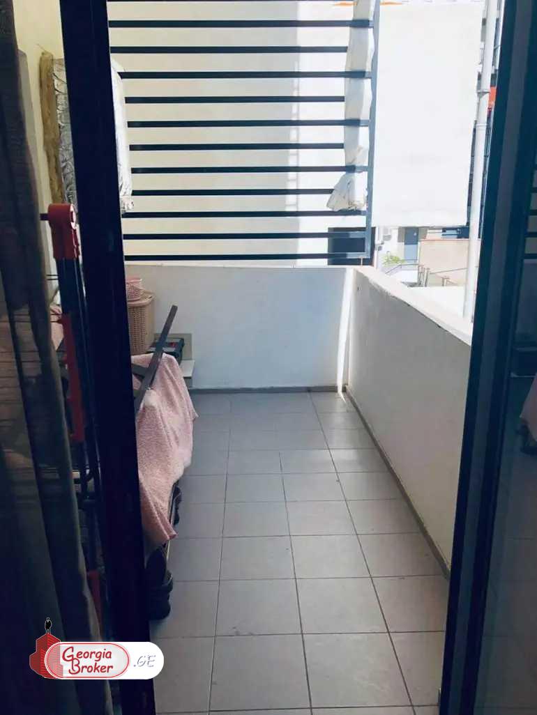 იყიდება ახალი გარემონტებული 3 ოთახიანი ბინა