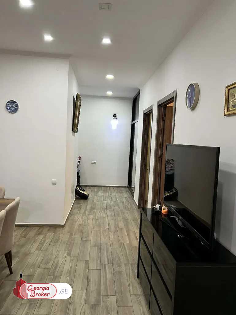 იყიდება ახალი გარემონტებული 3 ოთახიანი ბინა