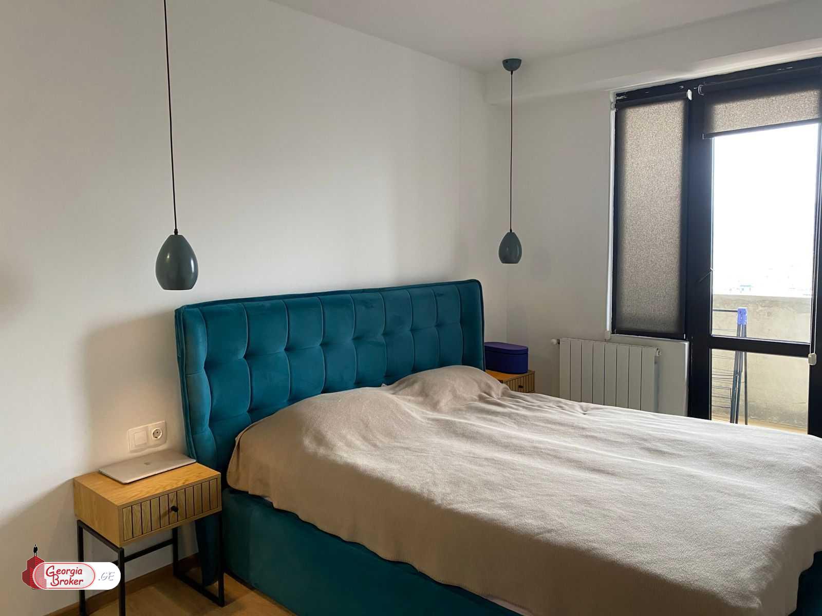 продается квартира с новым ремонтом 3-комнаты