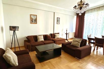 იყიდება ახალი გარემონტებული 3 ოთახიანი ბინა