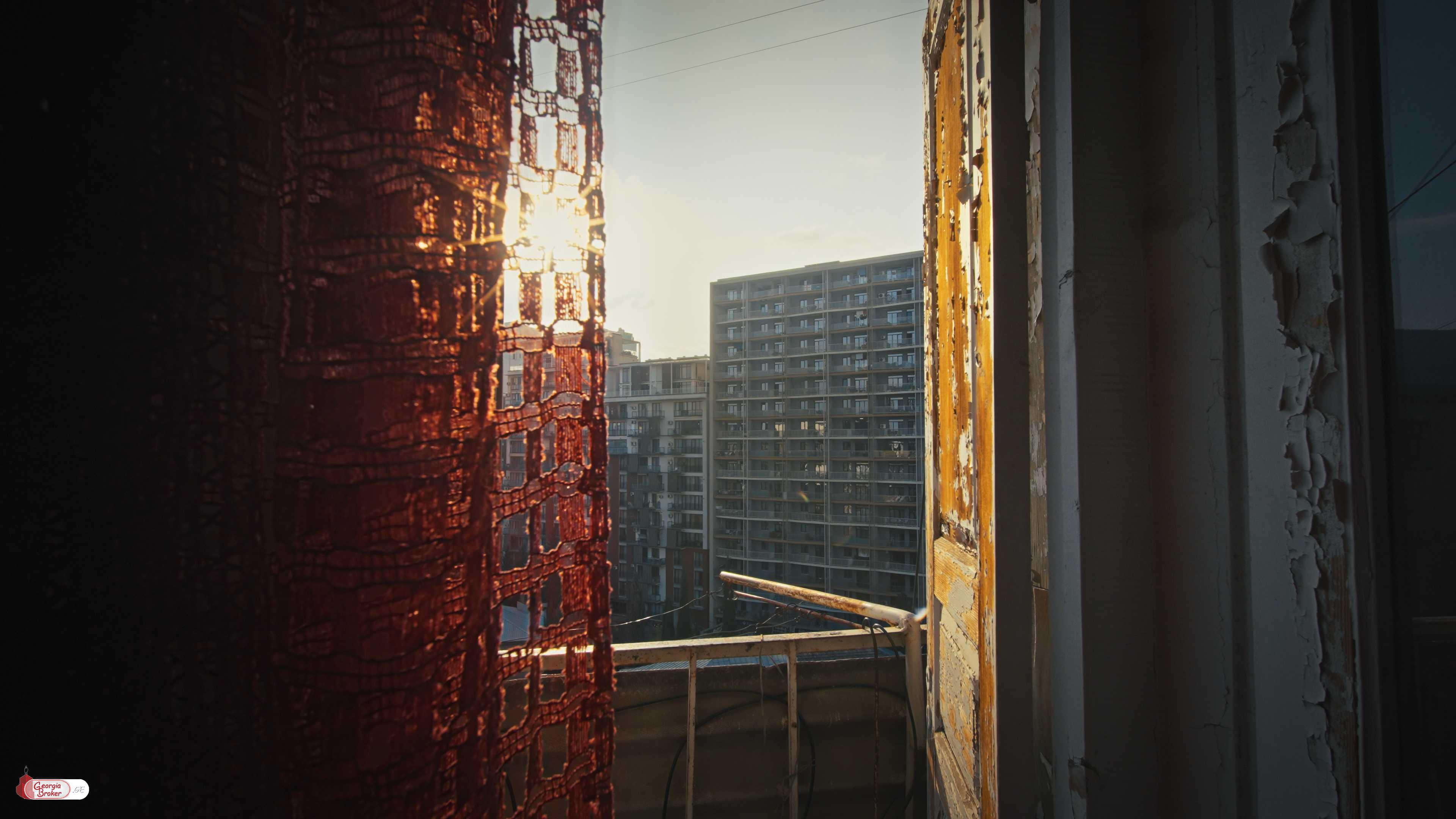 იყიდება ახალი გარემონტებული 6 ოთახიანი ბინა