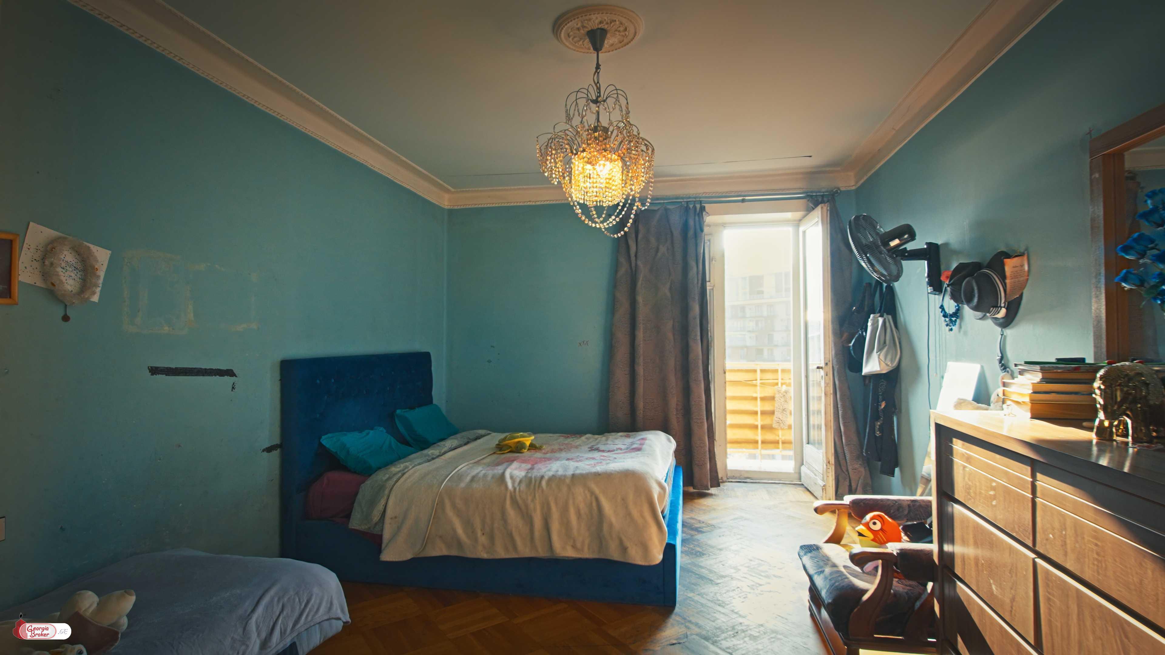 იყიდება ახალი გარემონტებული 6 ოთახიანი ბინა