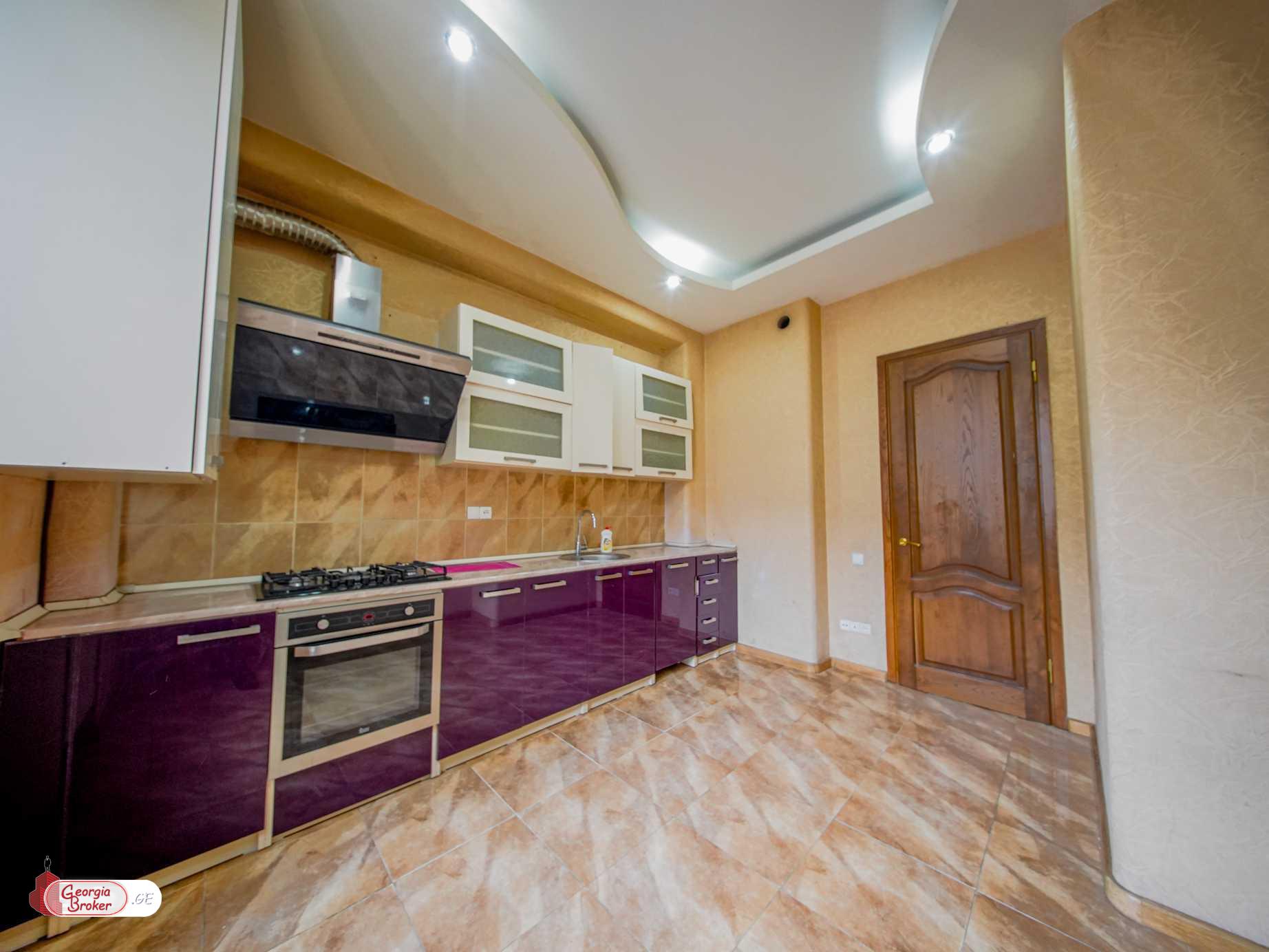 იყიდება ახალი გარემონტებული 3 ოთახიანი ბინა