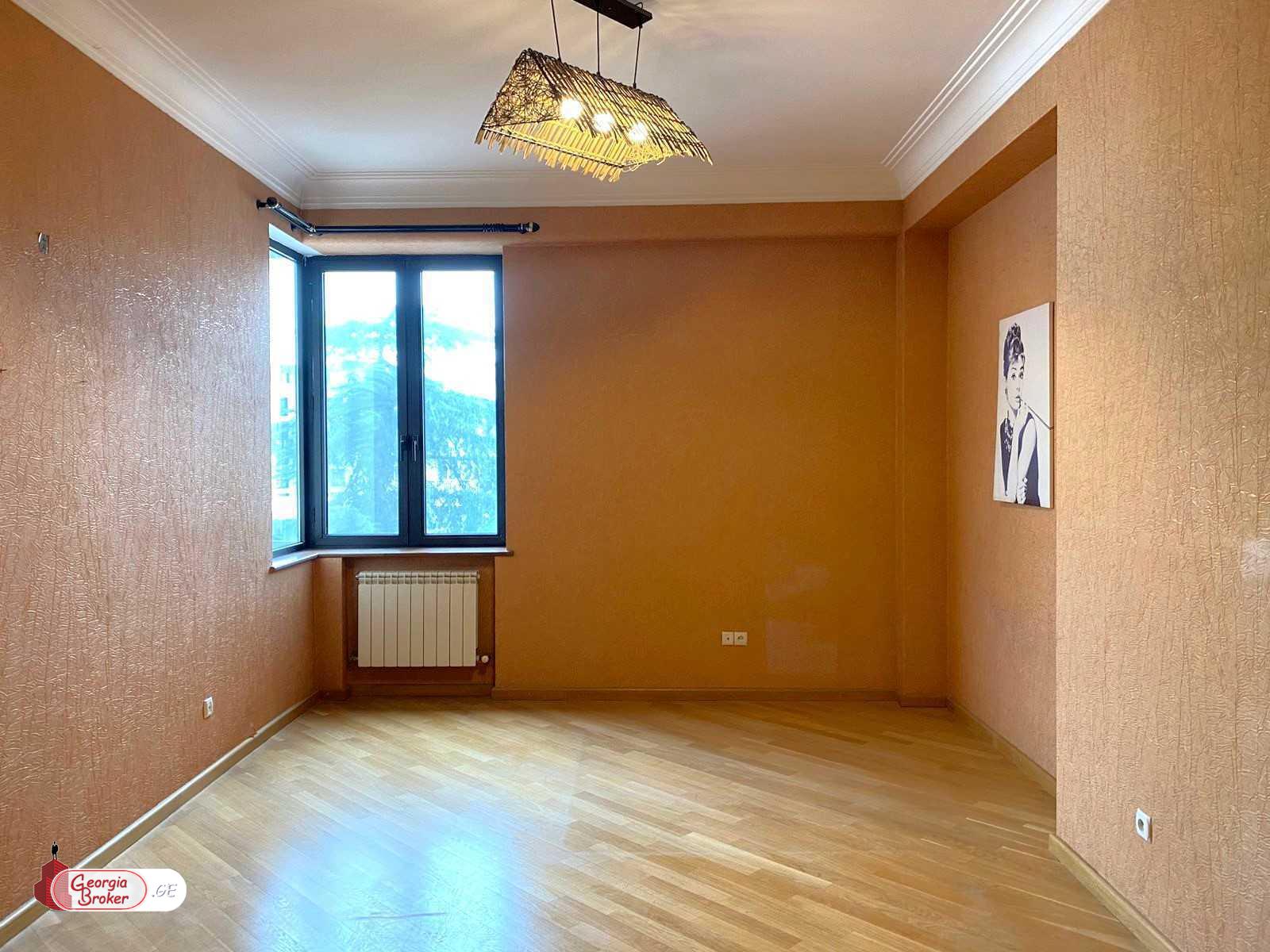 იყიდება ახალი გარემონტებული 3 ოთახიანი ბინა