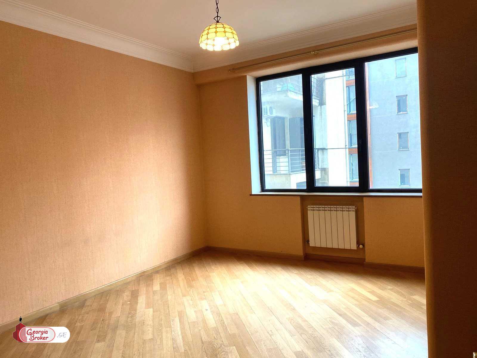 იყიდება ახალი გარემონტებული 3 ოთახიანი ბინა