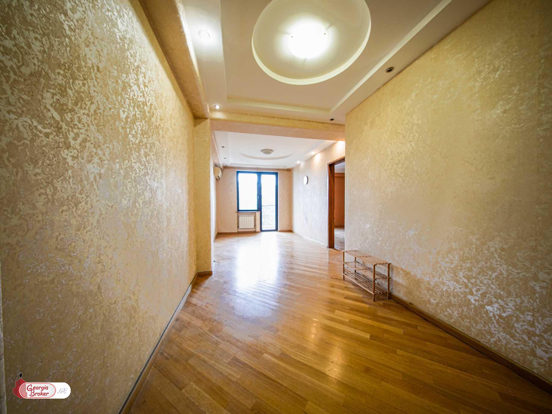 იყიდება ახალი გარემონტებული 3 ოთახიანი ბინა