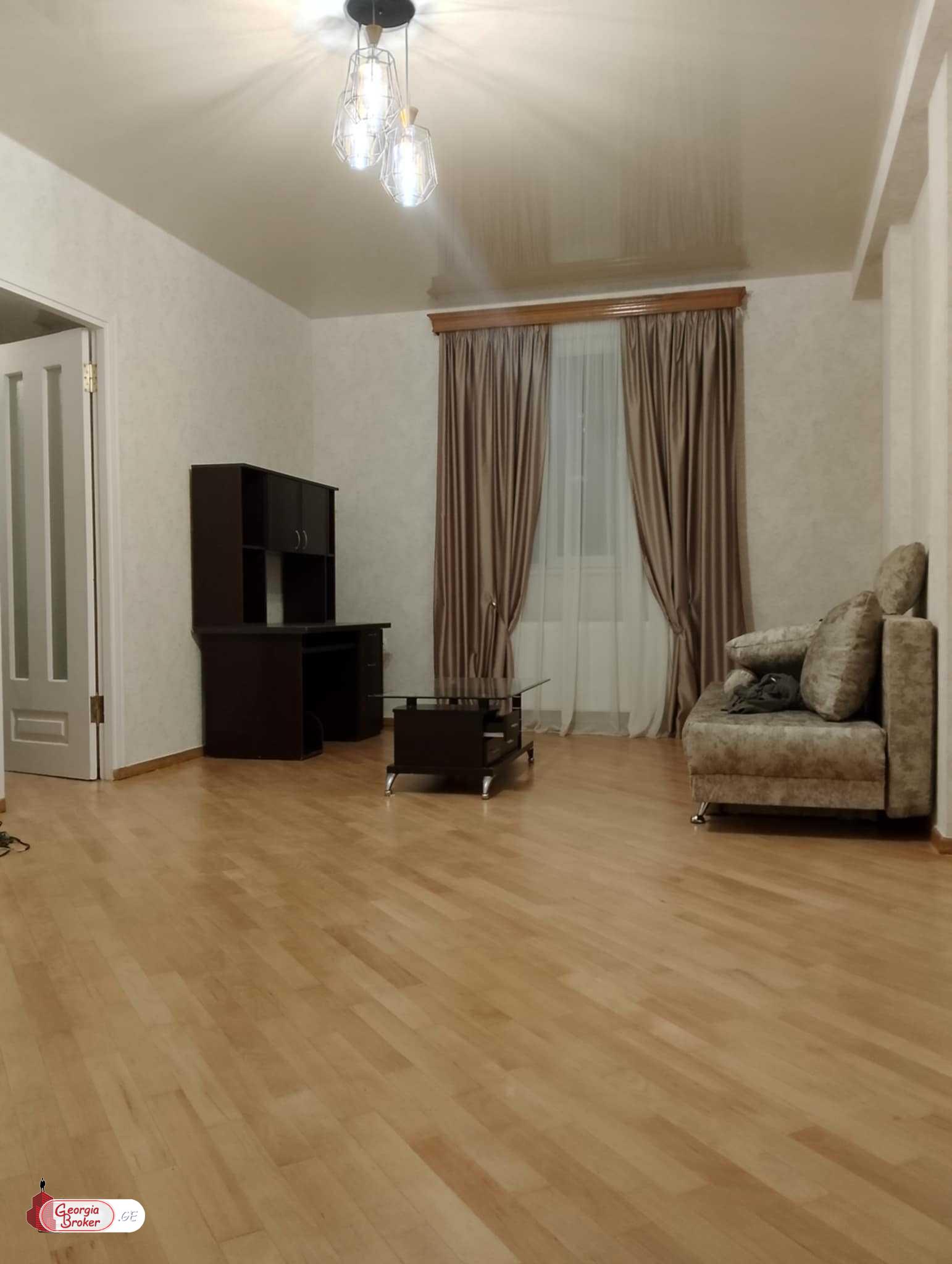 продается квартира с новым ремонтом 3-комнаты