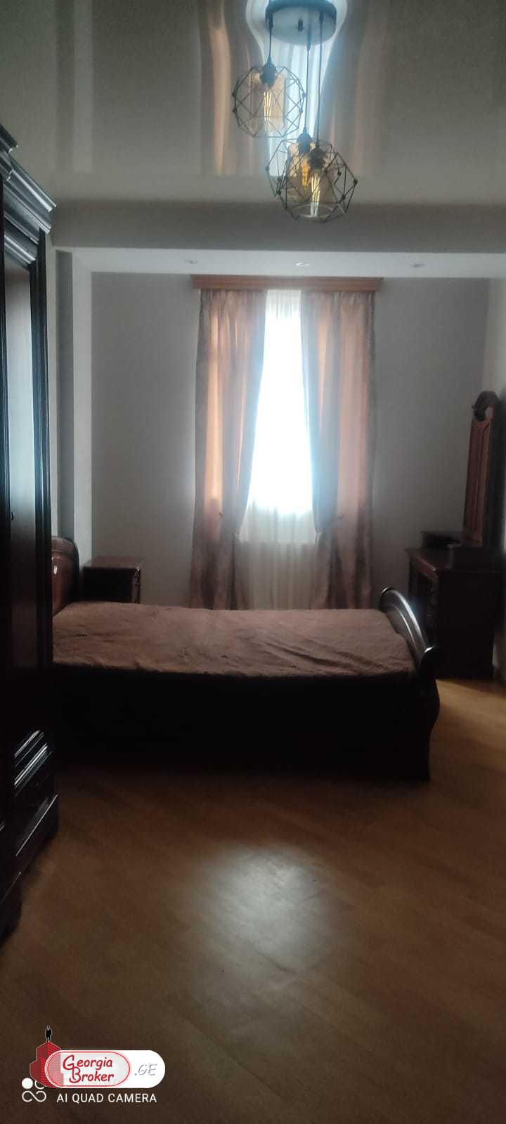 продается квартира с новым ремонтом 3-комнаты