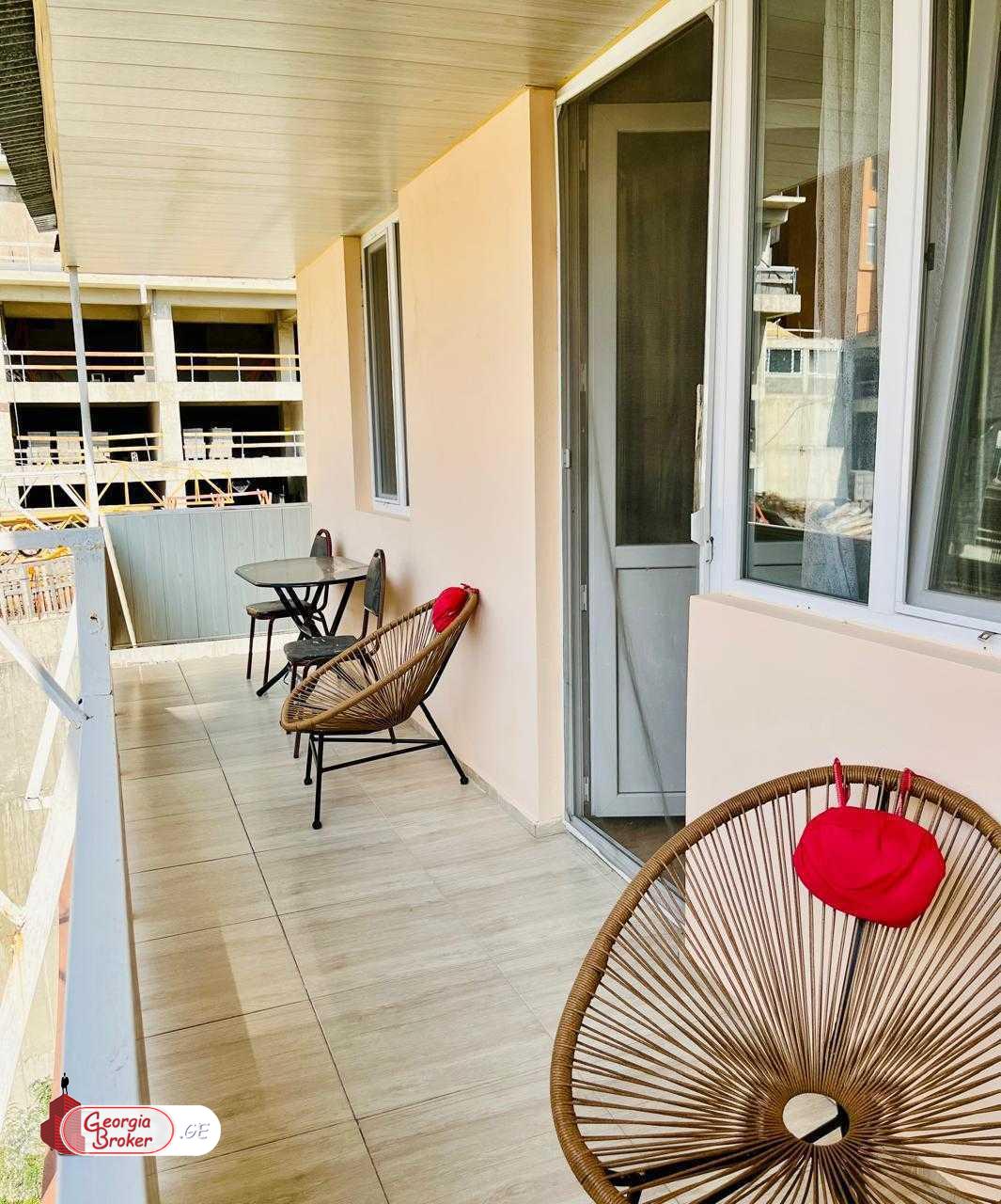 იყიდება ახალი გარემონტებული 4 ოთახიანი ბინა