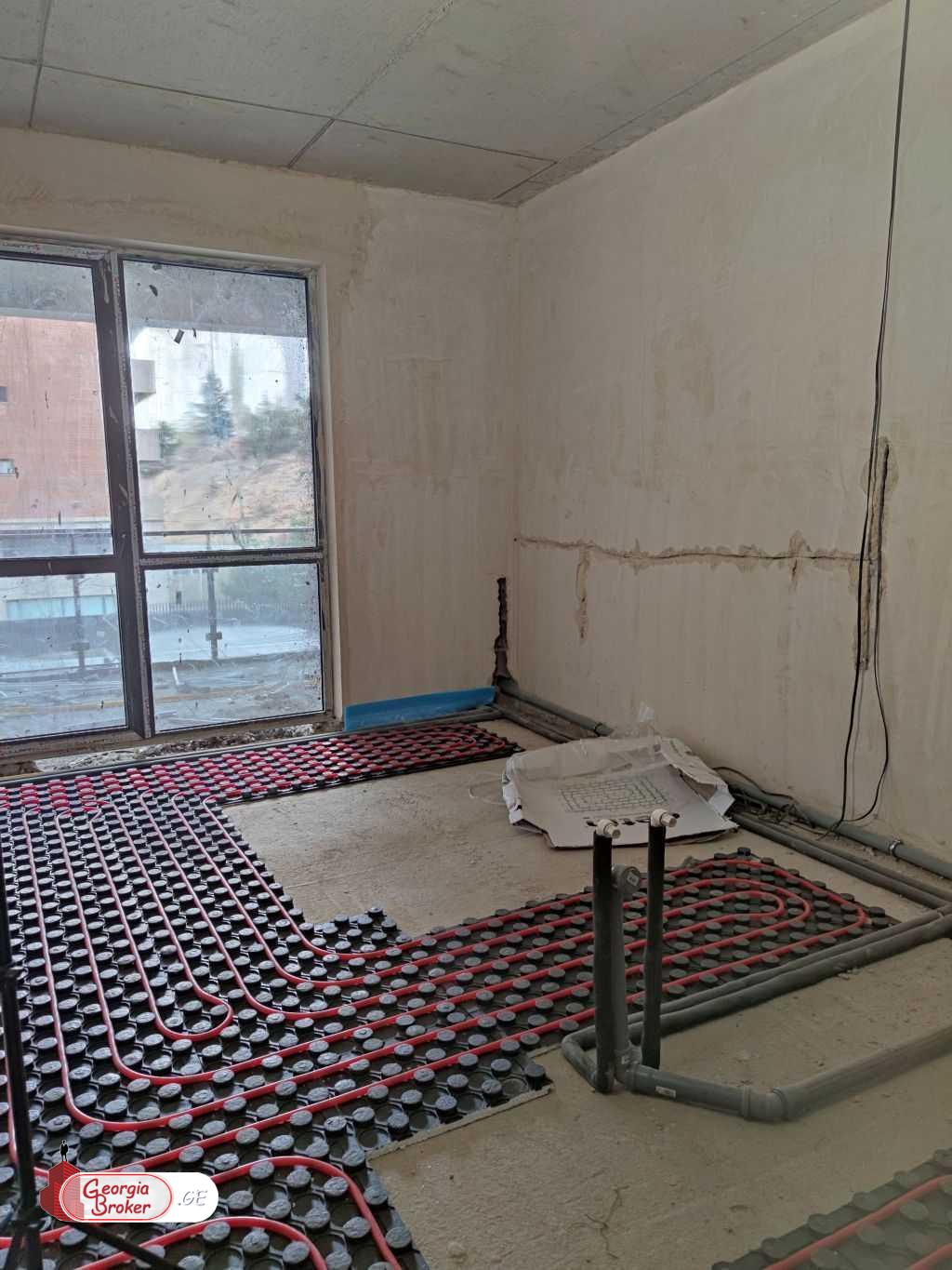 nearly repaired 3-room apartment for sale