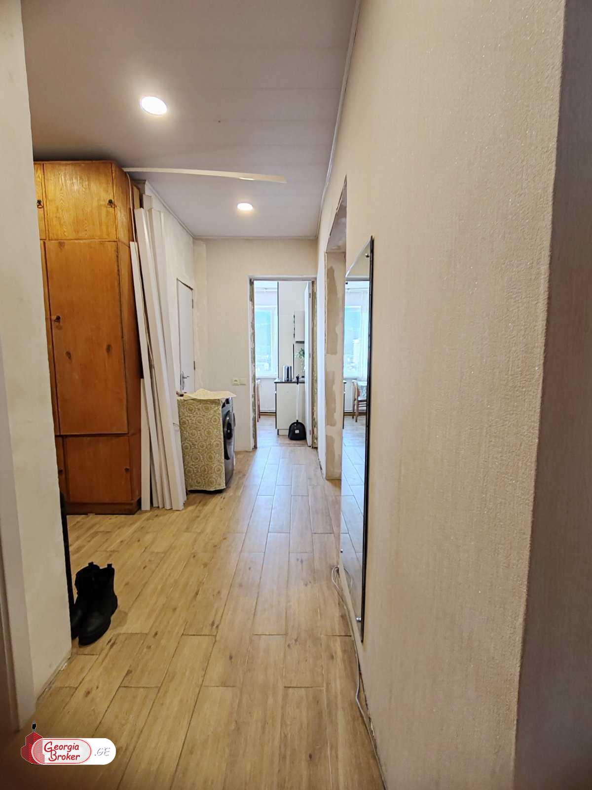 nearly repaired 5-room apartment for sale