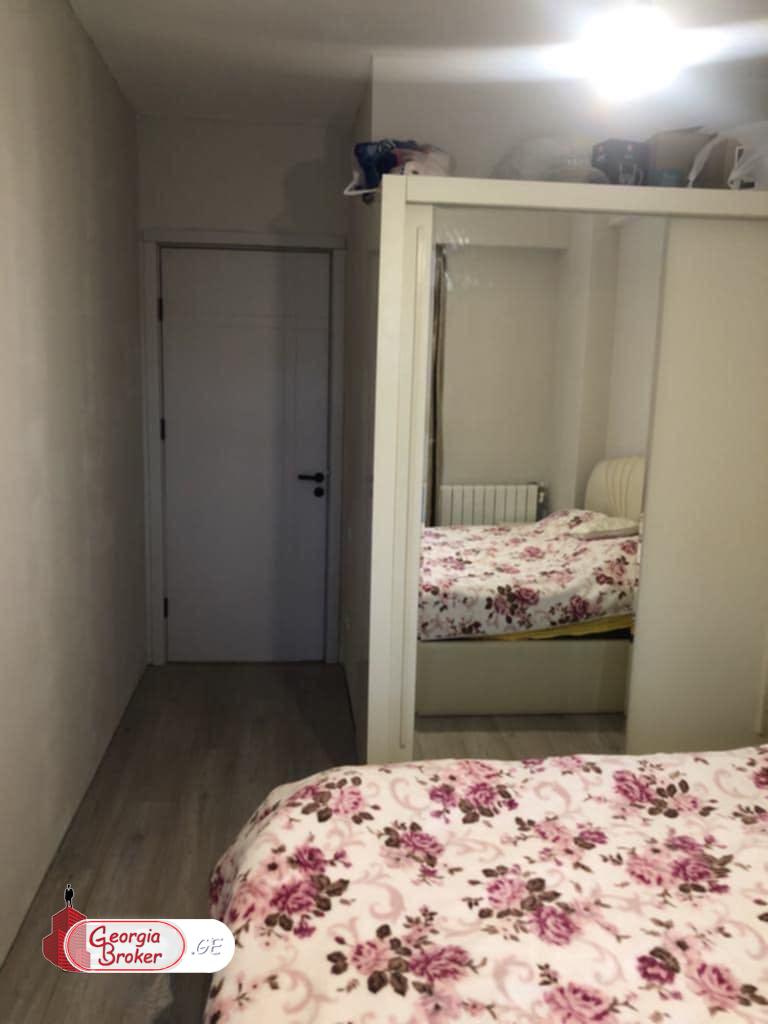 nearly repaired 2-room apartment for sale