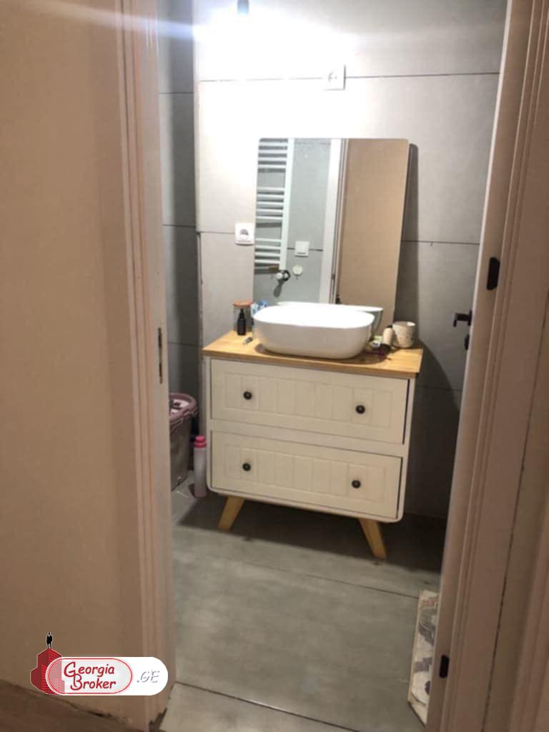 nearly repaired 2-room apartment for sale