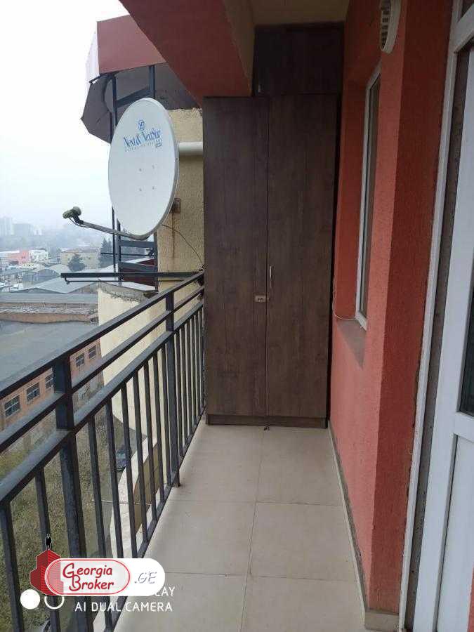 იყიდება ახალი გარემონტებული 4 ოთახიანი ბინა