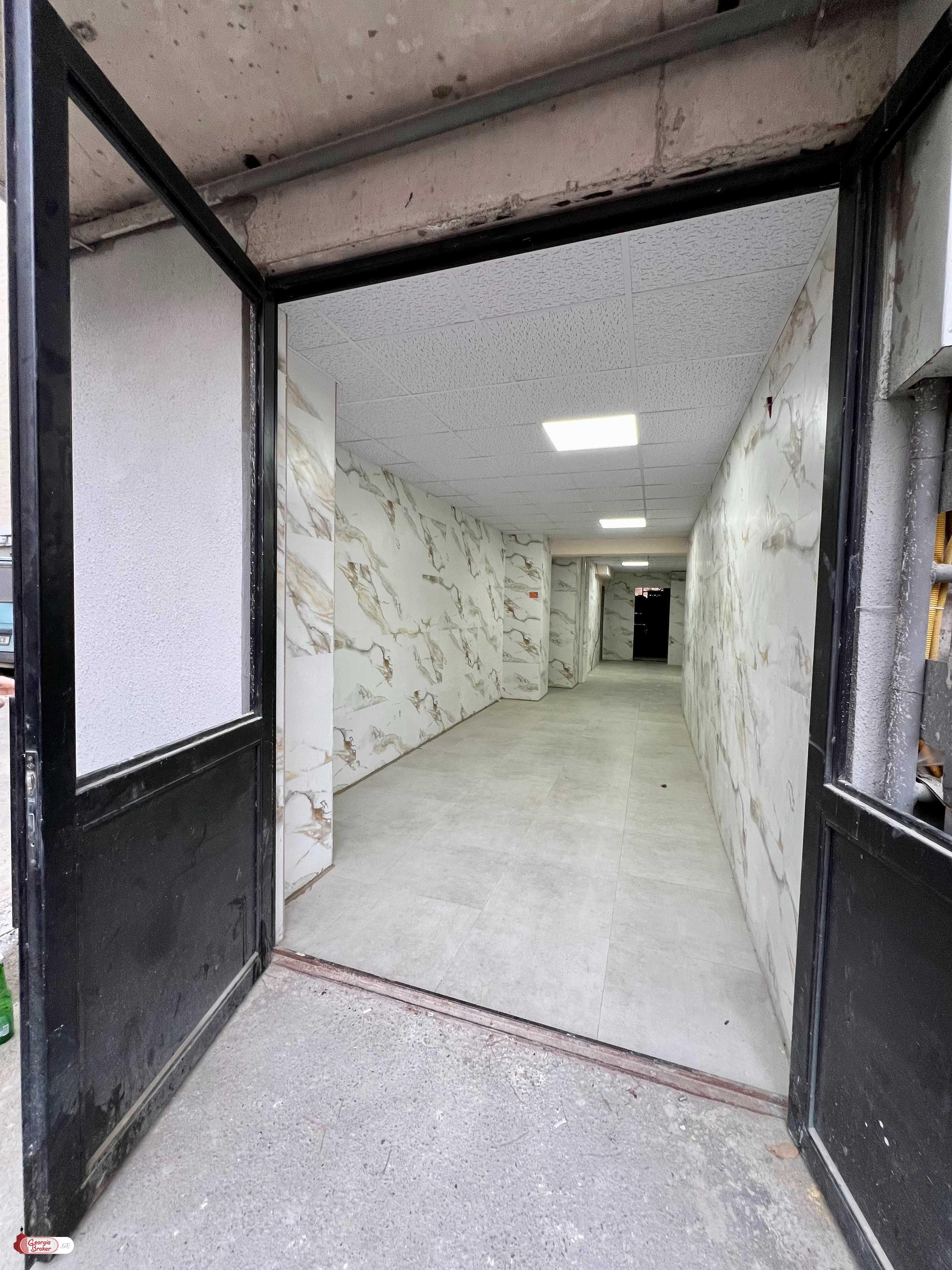 იყიდება ახალი აშენებული 4 ოთახიანი ბინა