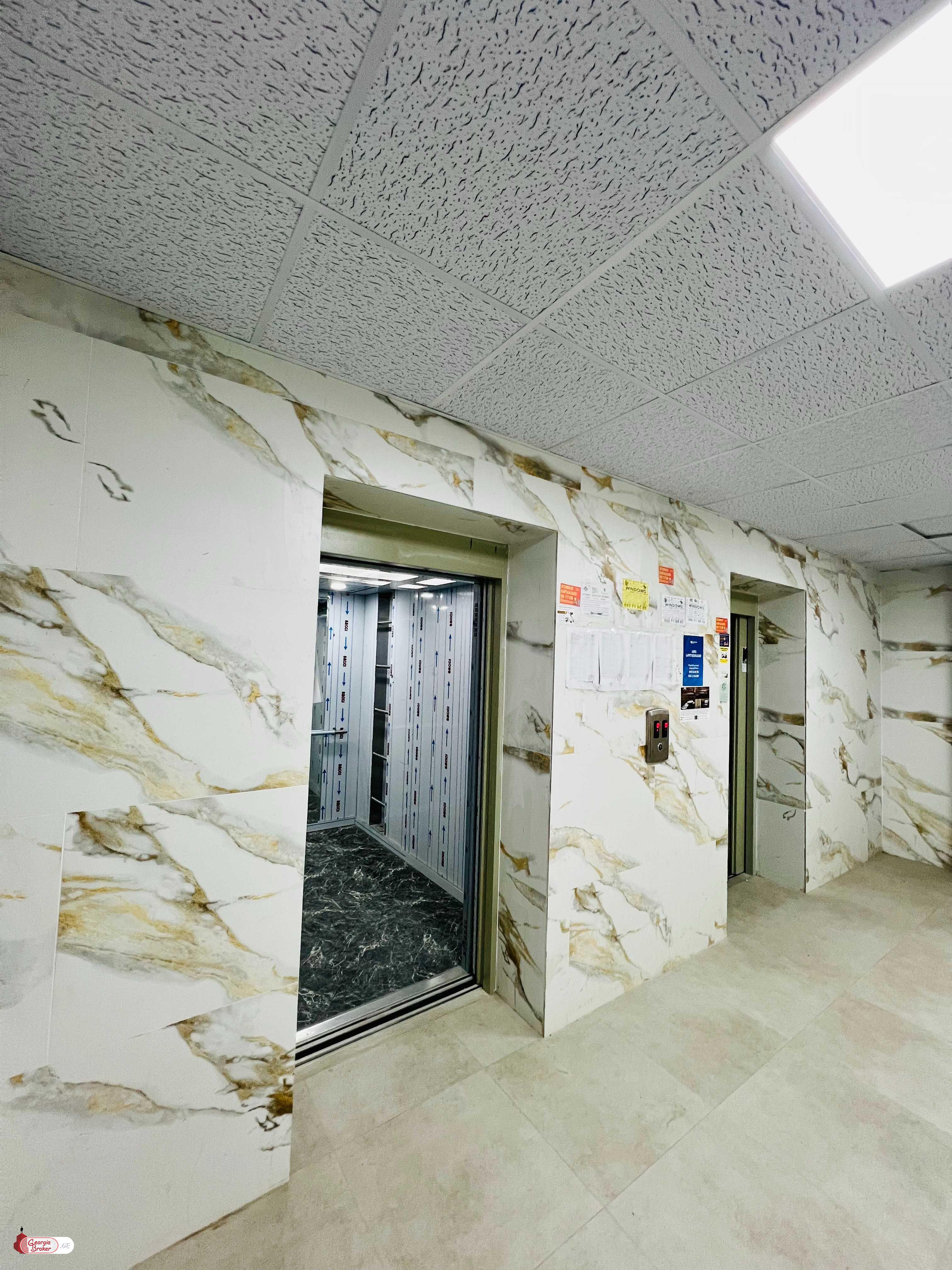 იყიდება ახალი აშენებული 4 ოთახიანი ბინა