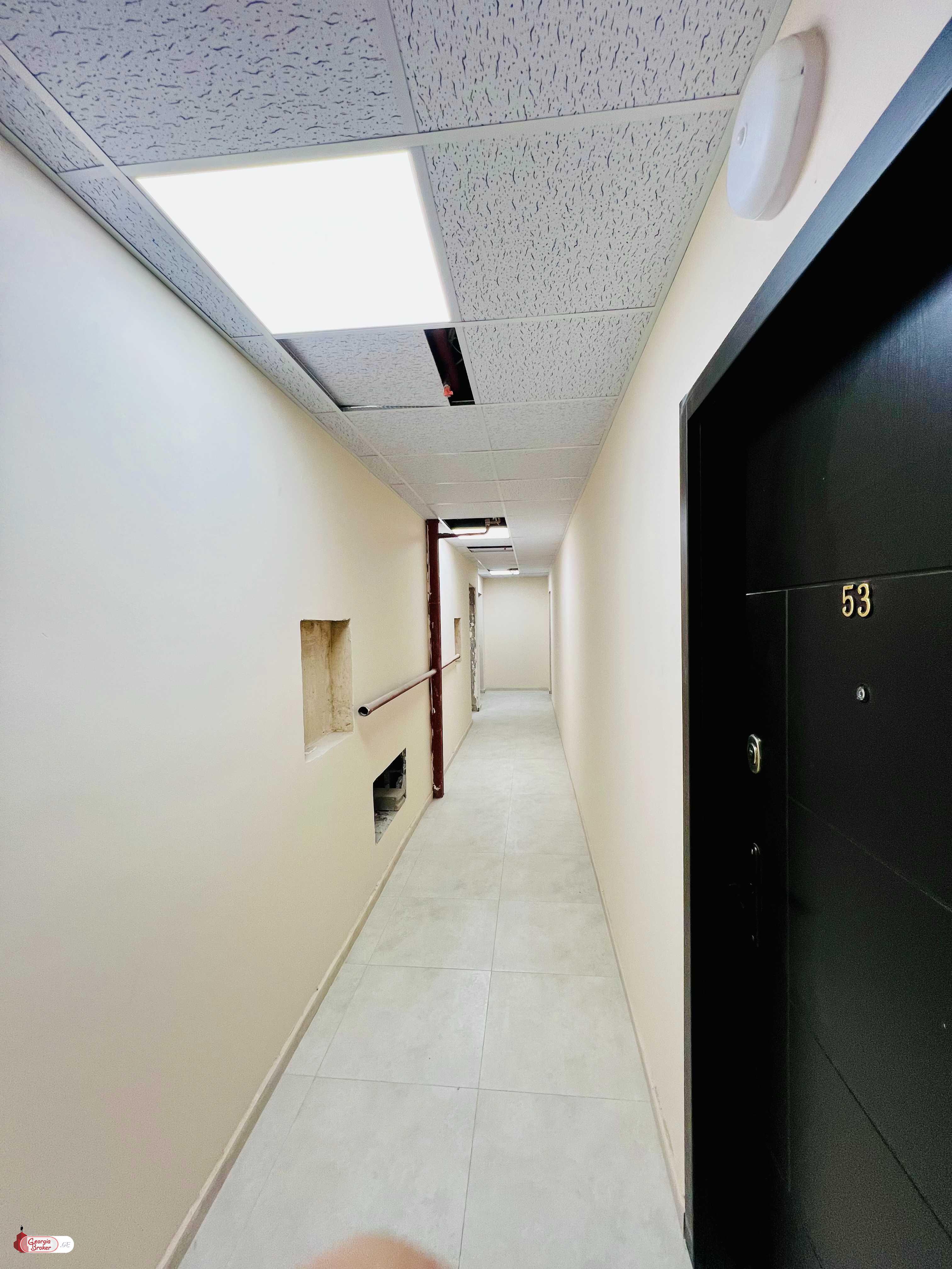 იყიდება ახალი აშენებული 4 ოთახიანი ბინა