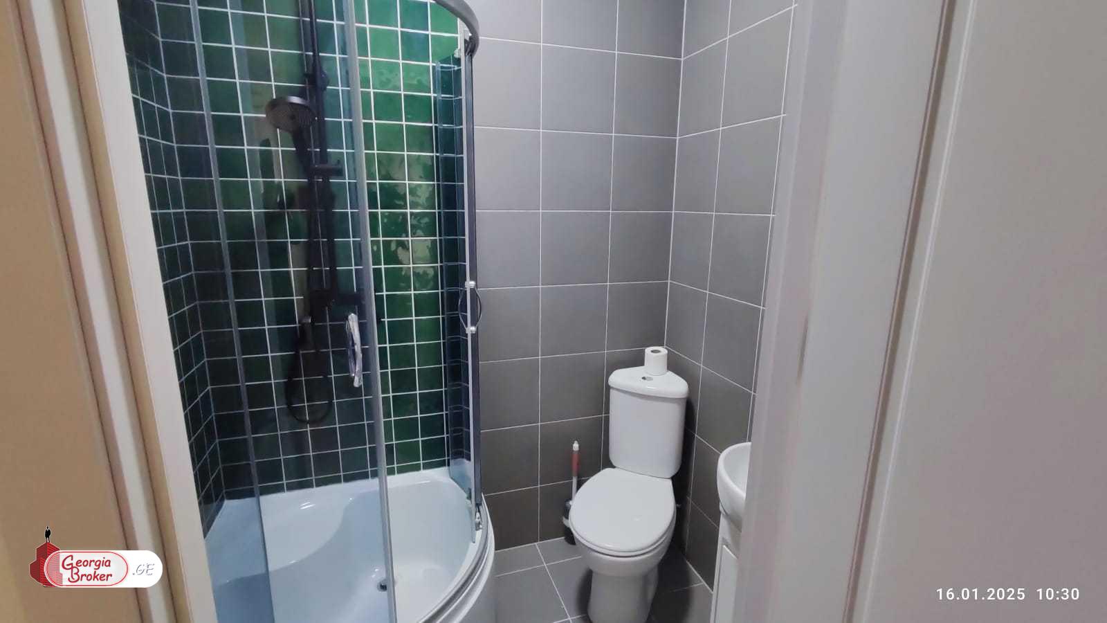 nearly repaired 4-room apartment for sale