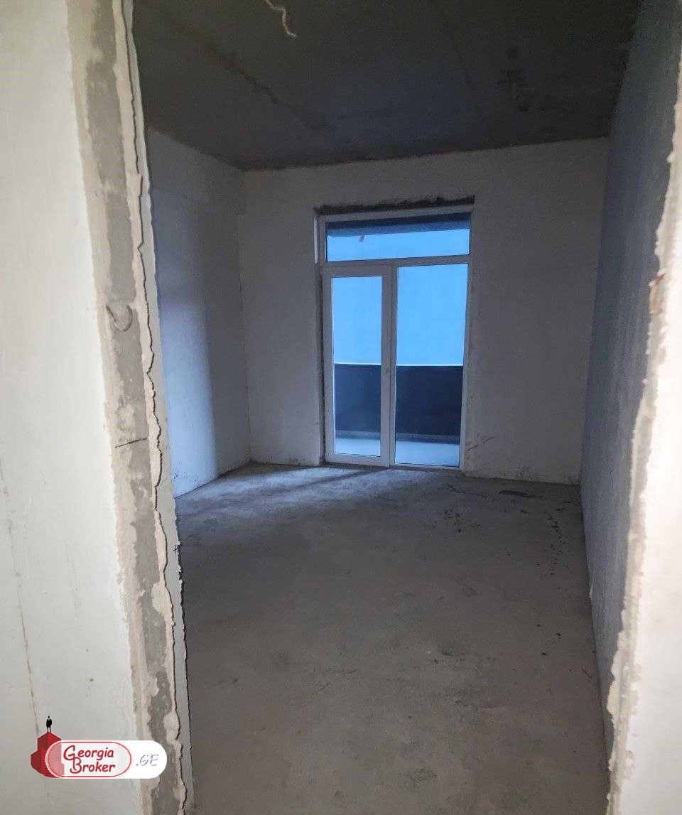 nearly repaired 4-room apartment for sale