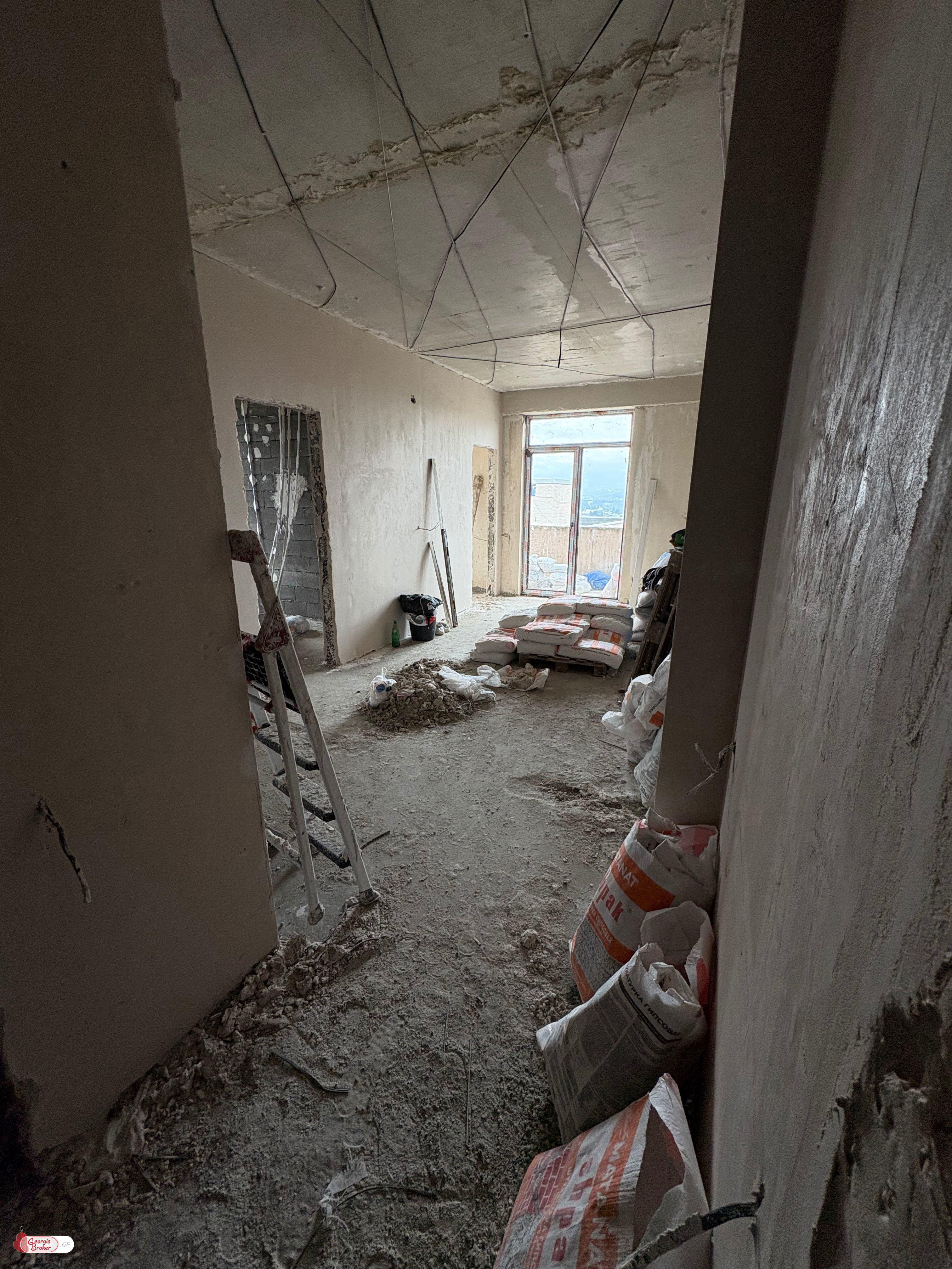 nearly repaired 3-room apartment for sale